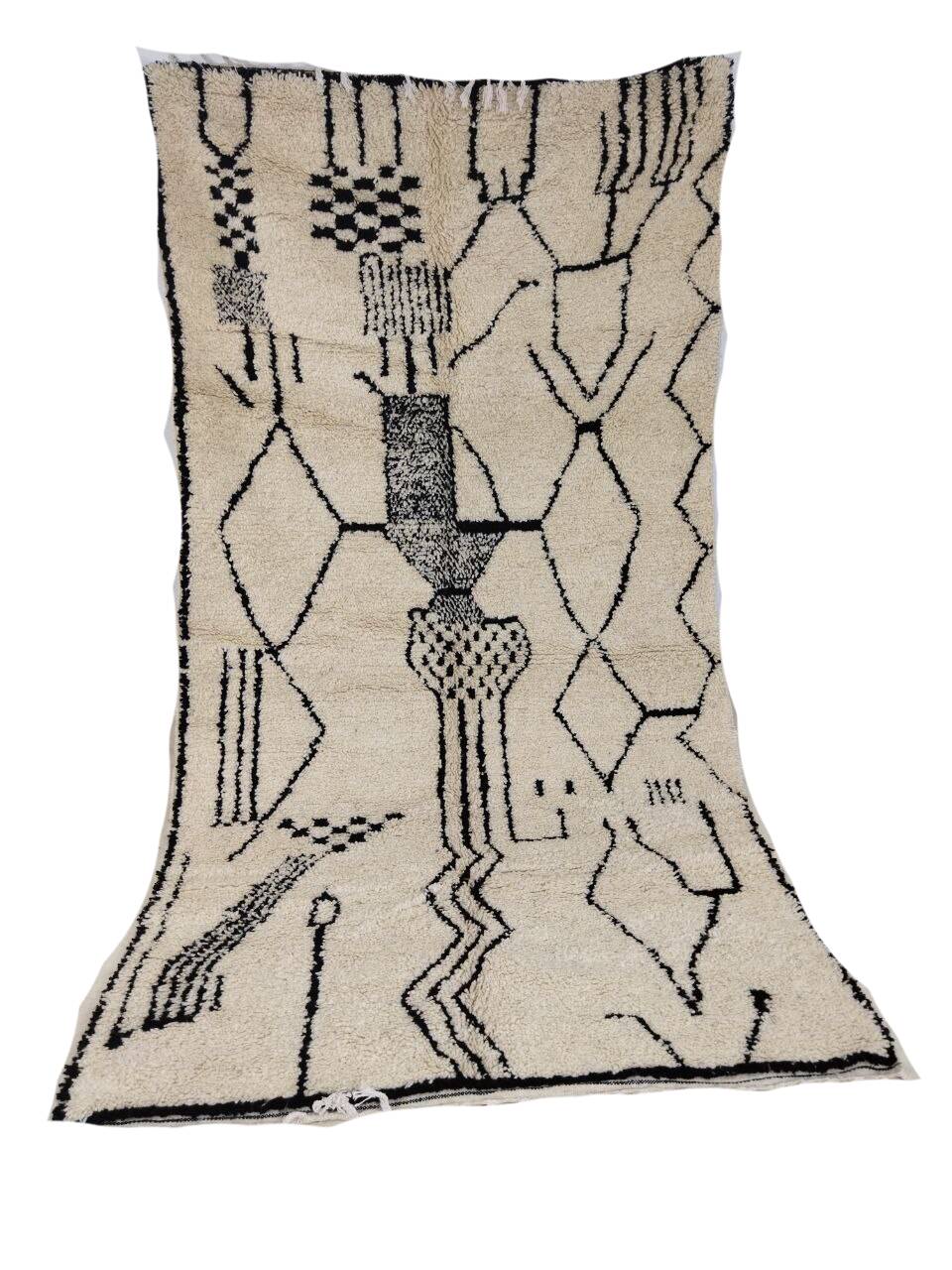 Handmade moroccan berber rug 278 x 150 cm
