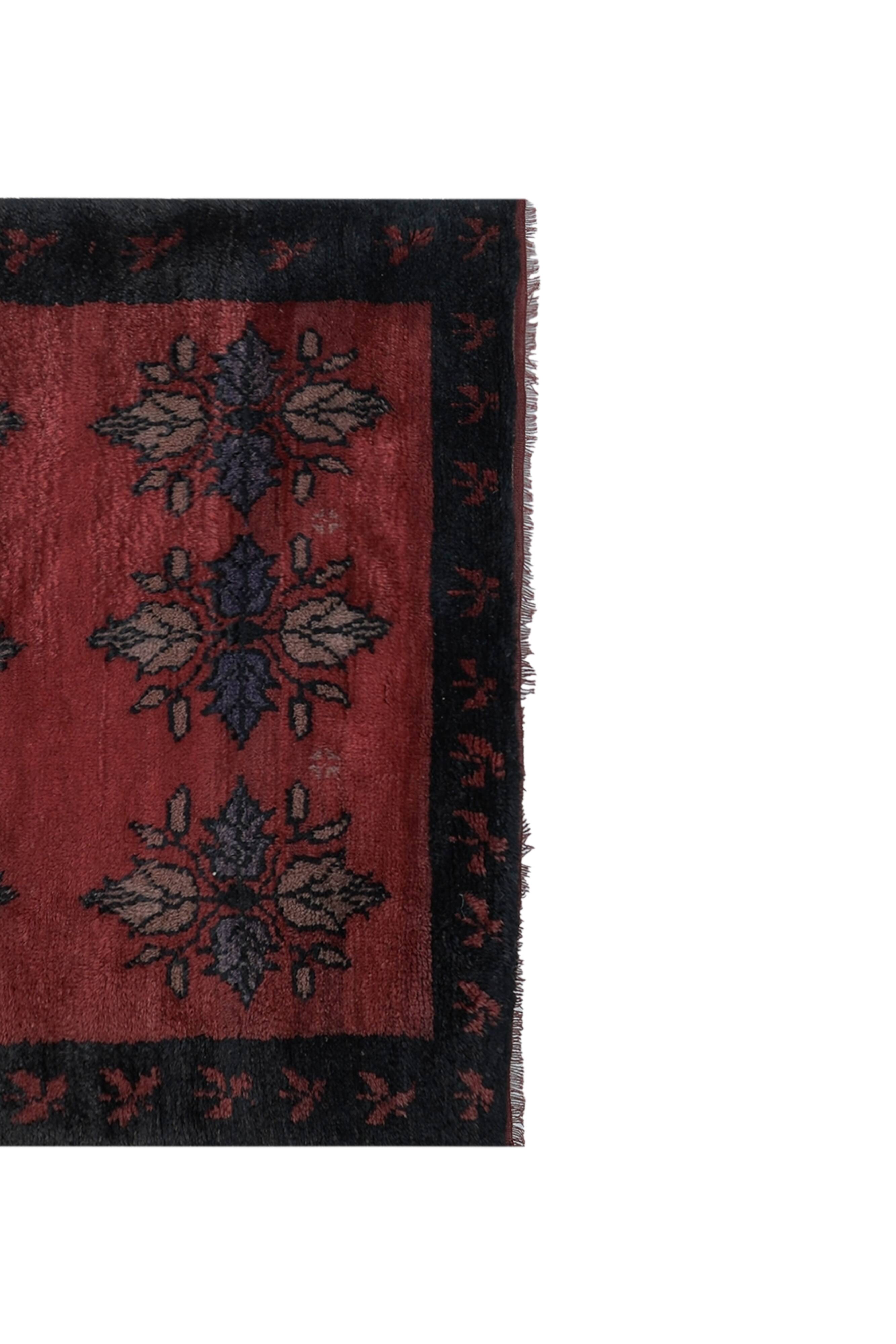 Vintage Turkish Oushak Rug Handwoven 108x163 cm