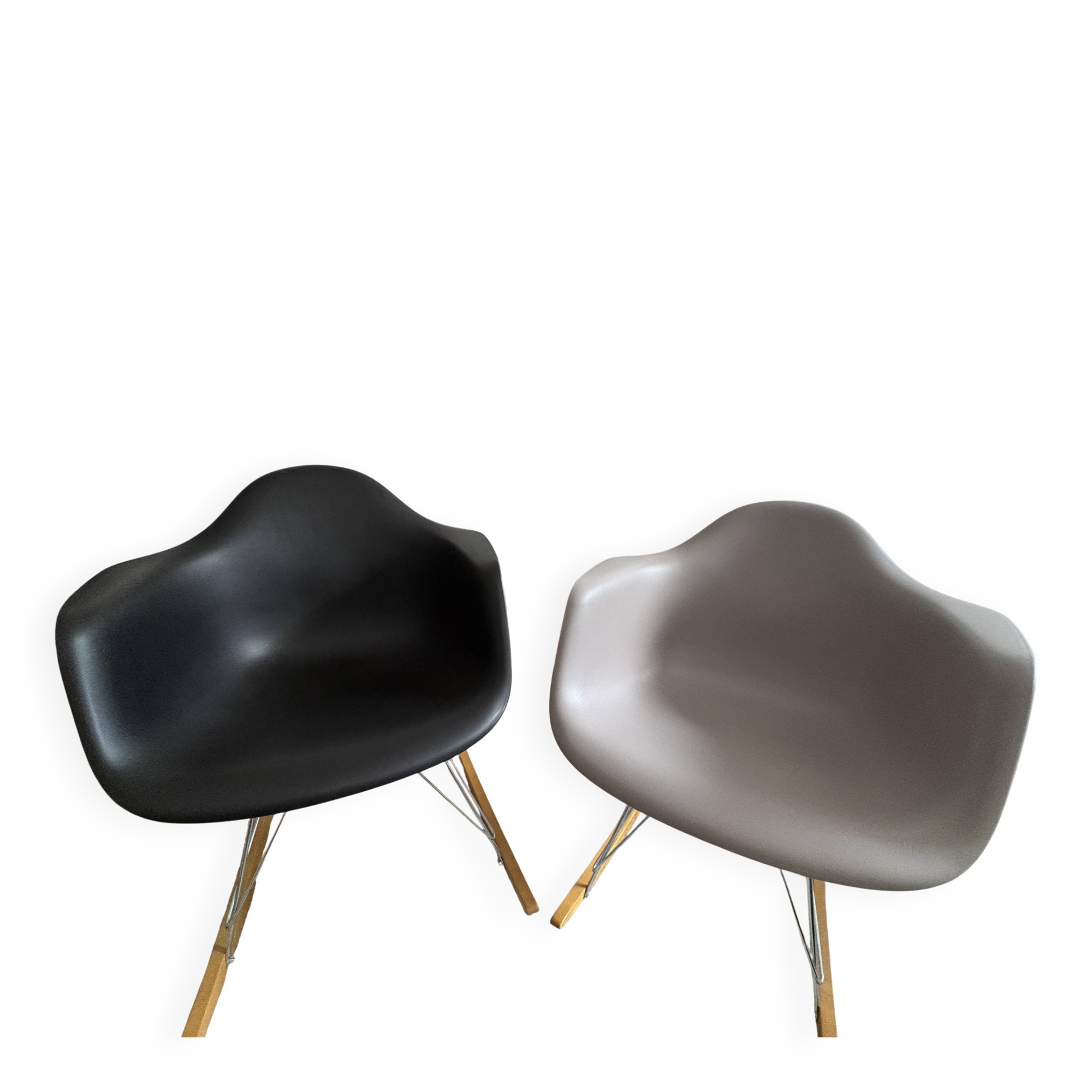 Eames plastic chair
