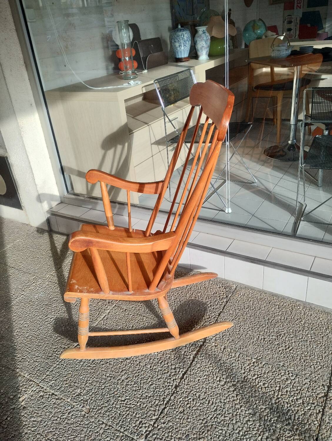 Rocking chair