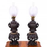 Paire de lampes à huile en bronze, France, vers 1880.