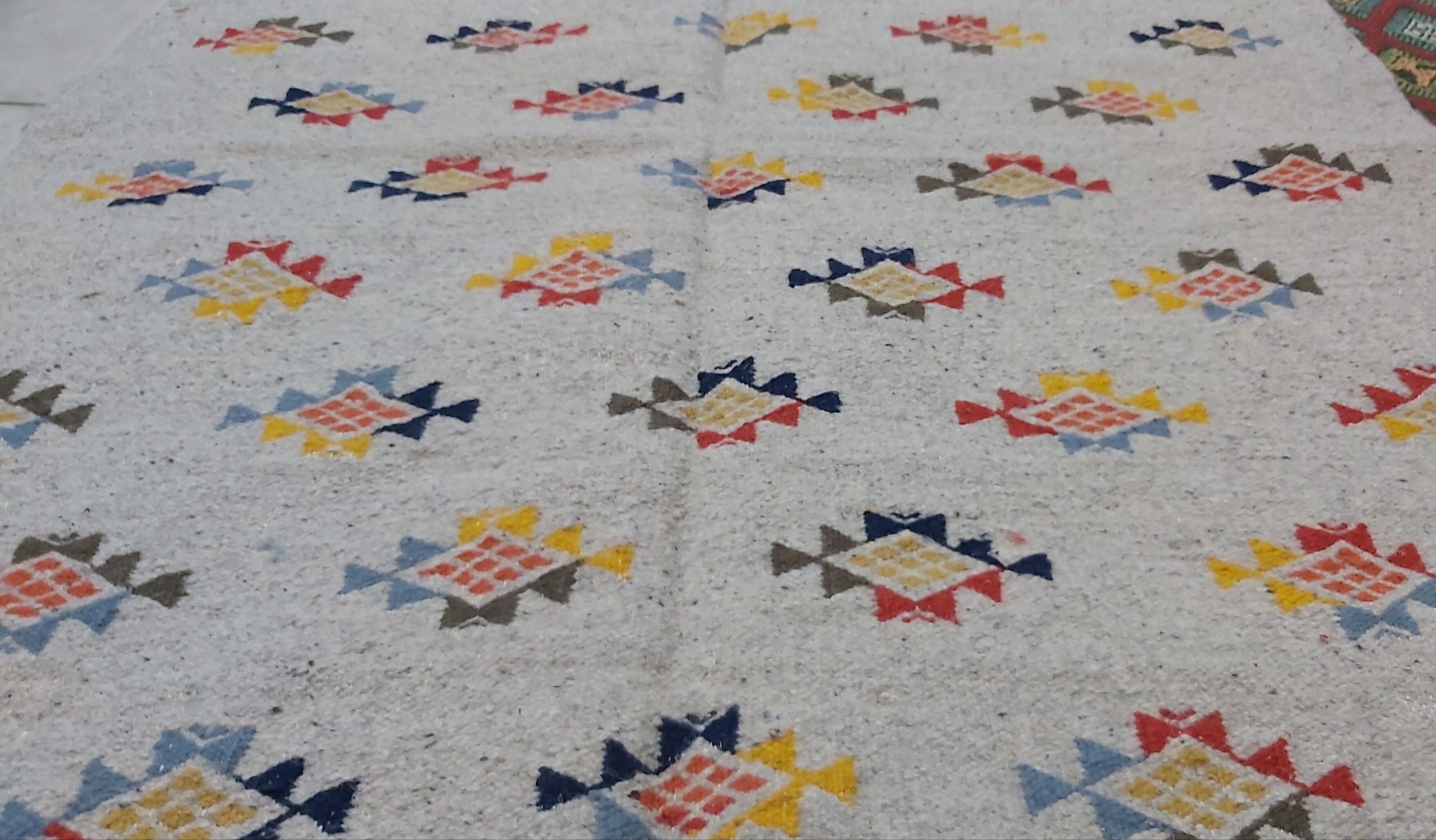 Handmade handmade grey carpet made of pure wool  180x117cm
