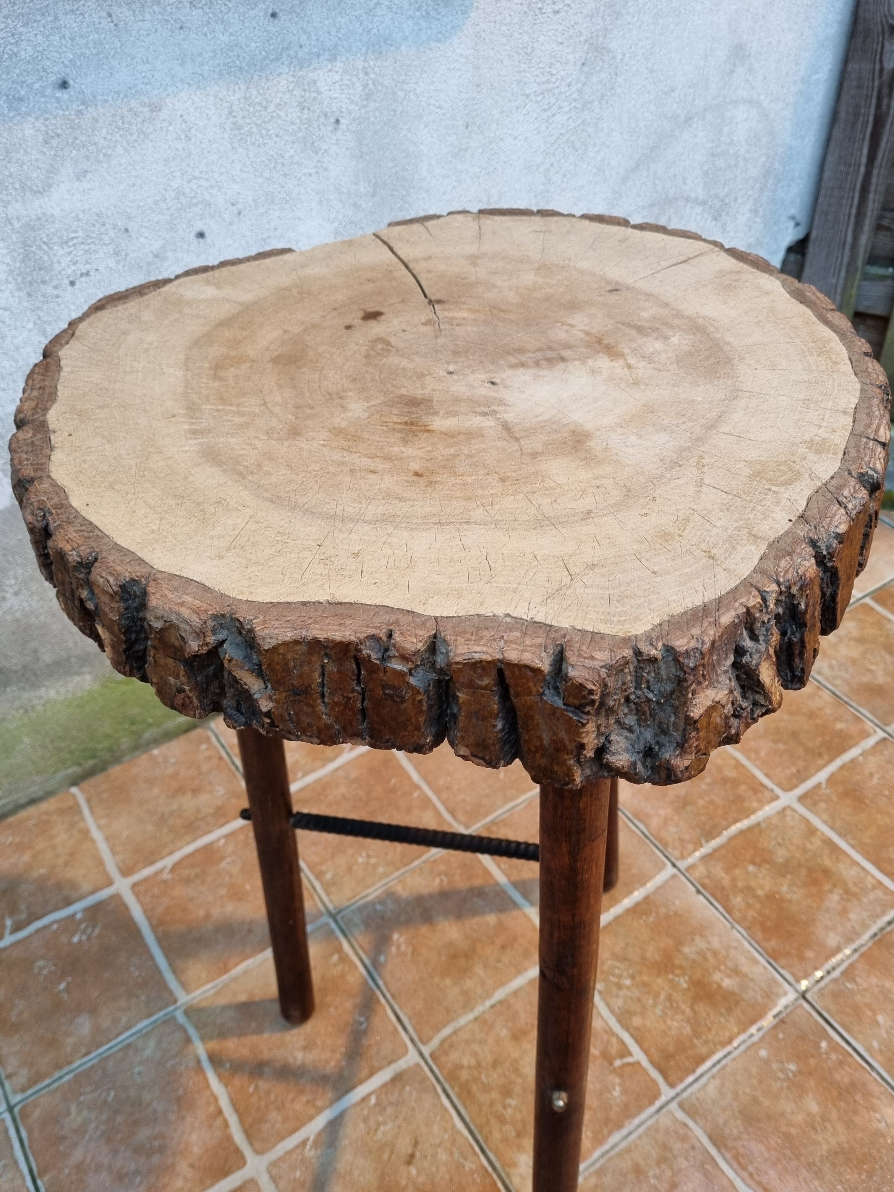 Brutalist tripod high table in wood and metal, 74 cm