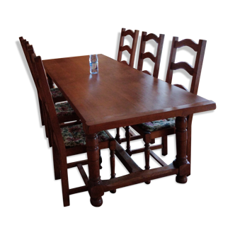 Lounge table and its six chairs in solid oak