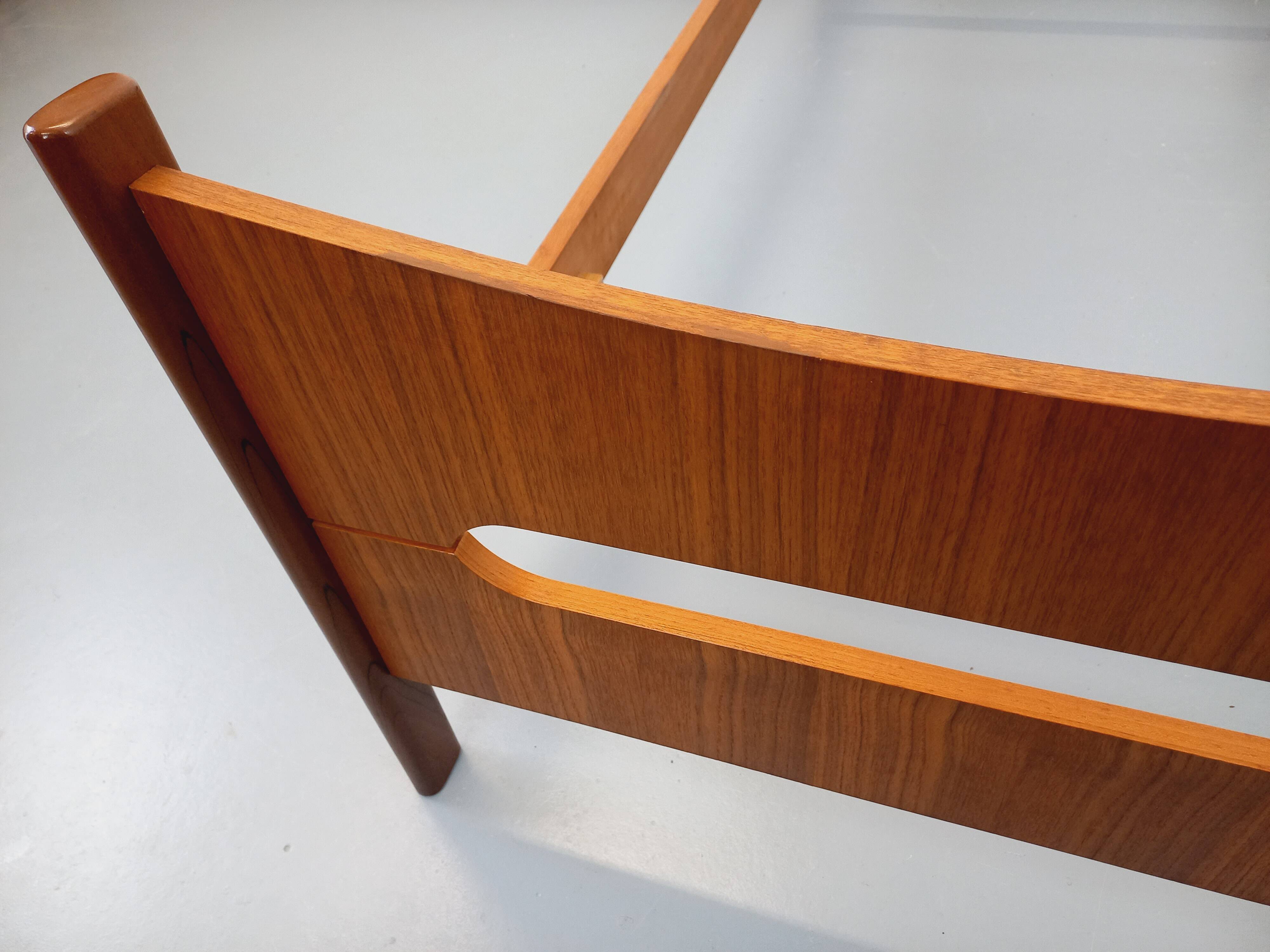 Light simple vintage Scandinavian style in teak from the 1960s.