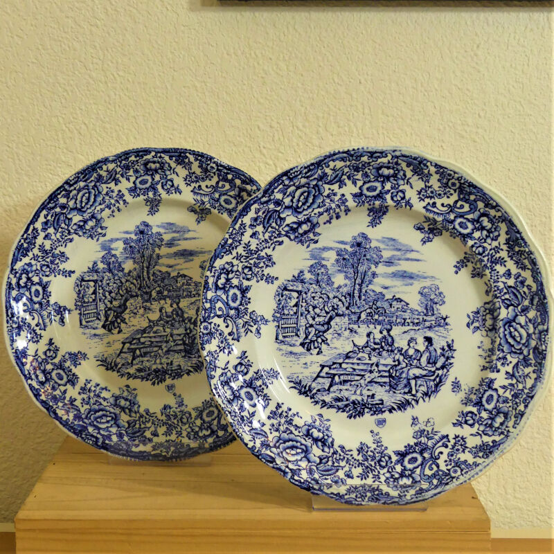 Five English porcelain style table plates