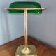 Lampe banquier en laiton et verre vintage