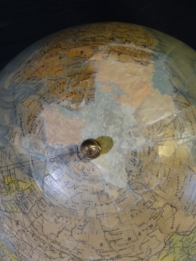 Globe Forest early XXth diameter 37 cm