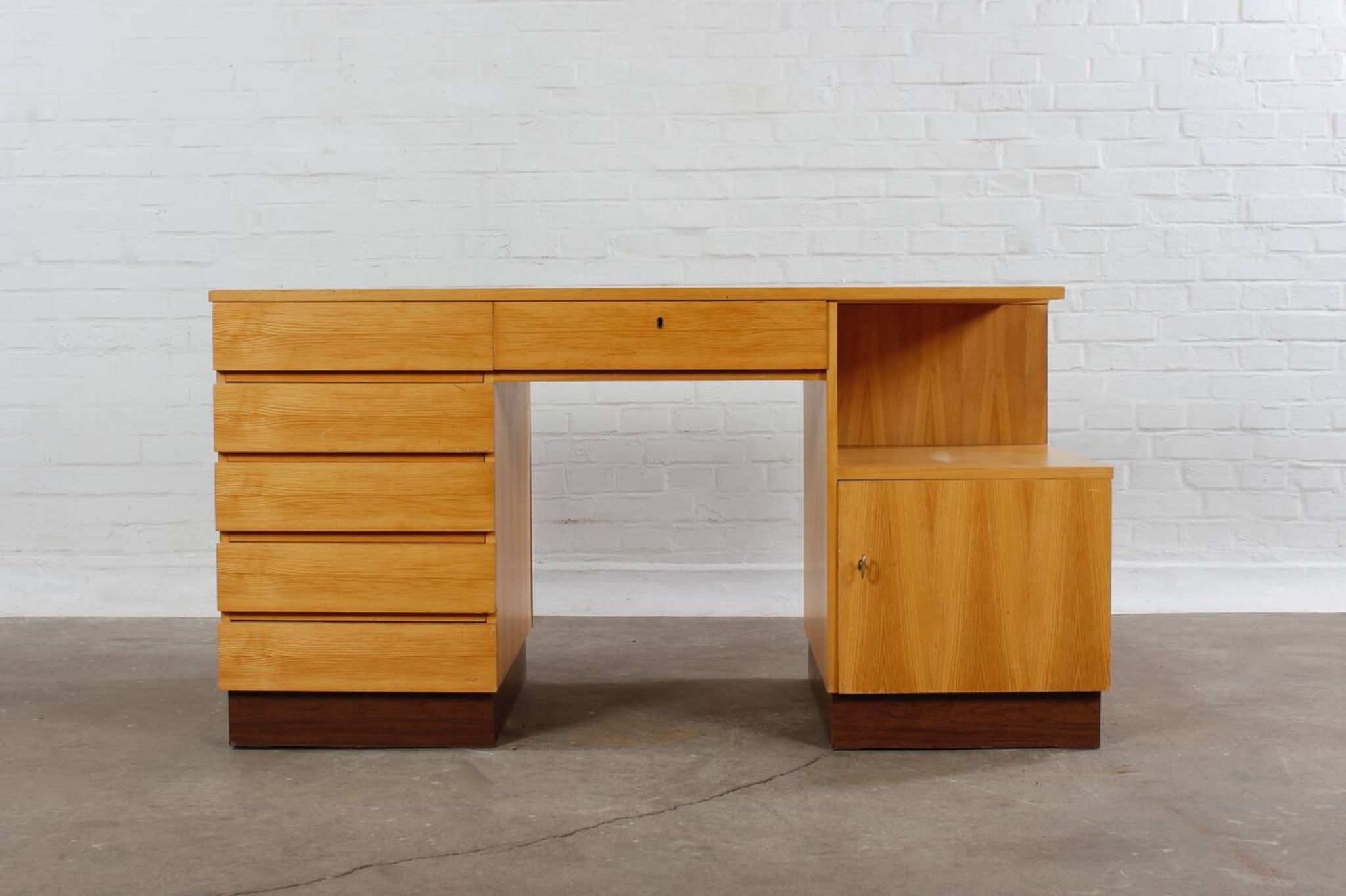 Vintage Bauhaus Schreibtisch mid century design 60er Jahre 70er