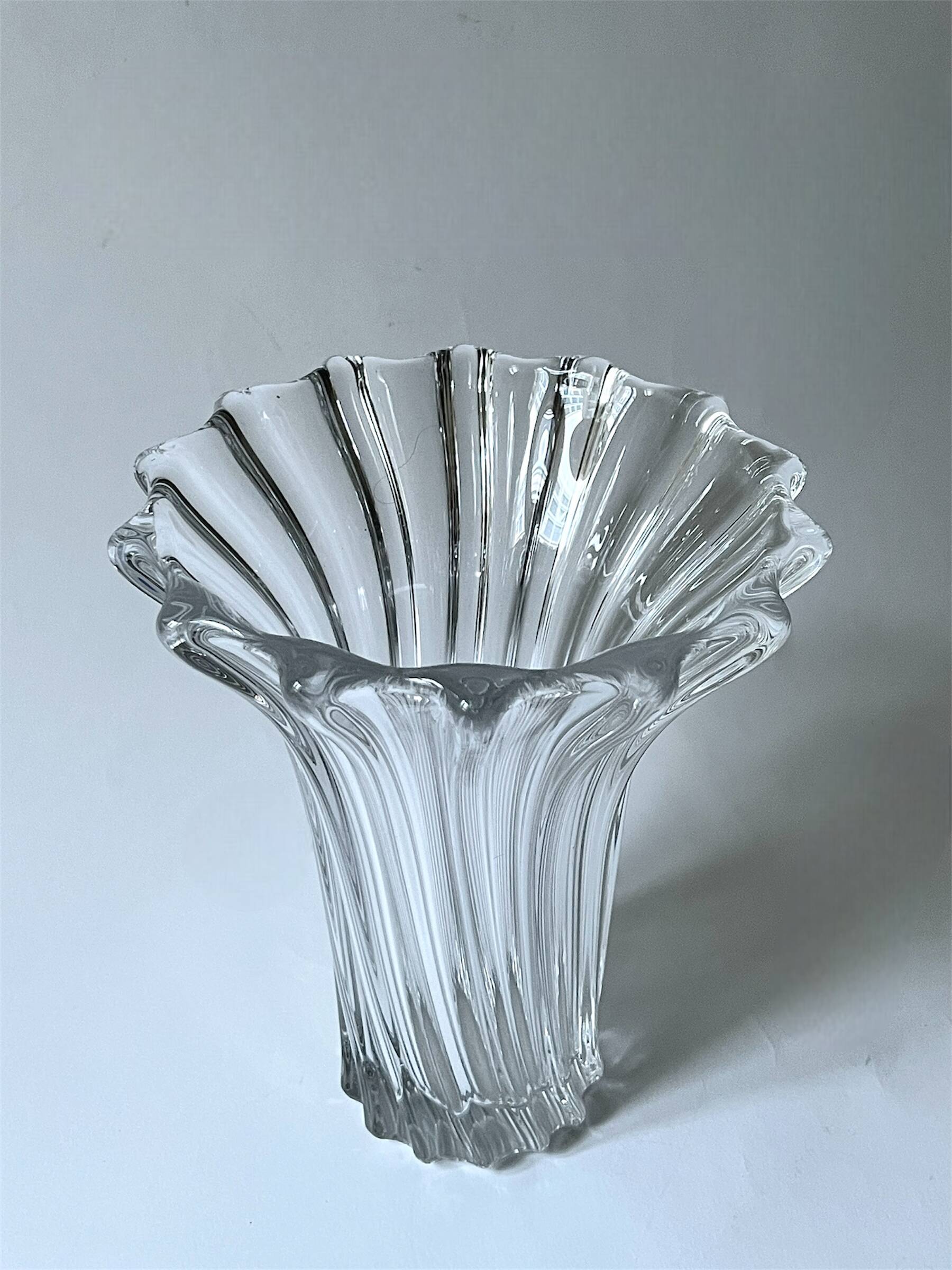 Large crystal vase from Vannes, French crystal factory, 1970