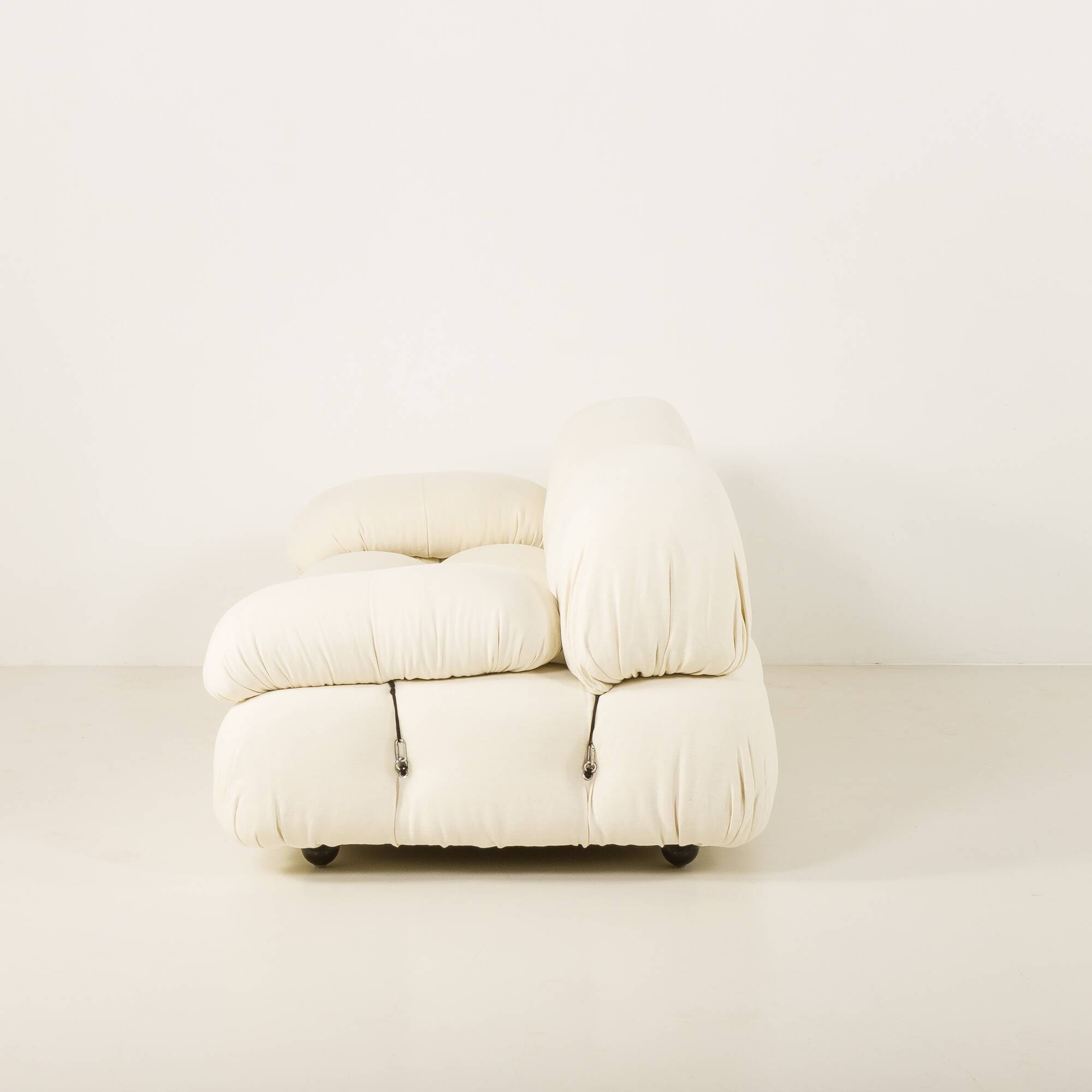 Camaleonda Sofa by Mario Bellini renovated in linen upholstery
