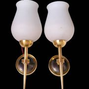 Paire d'appliques opaline et laiton 1950