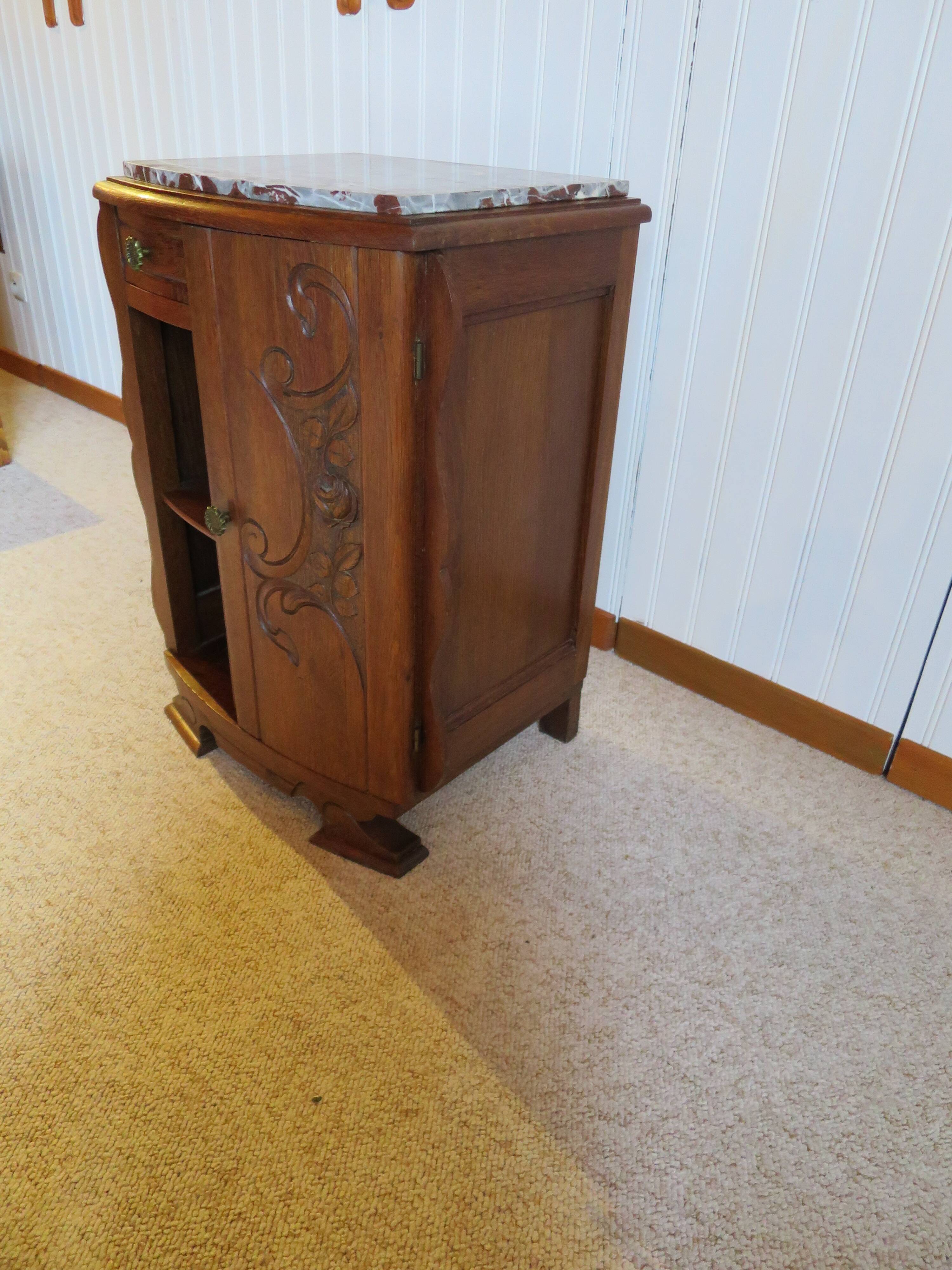 Bedside table - occasional furniture - Art Deco - 1 door - 1930s