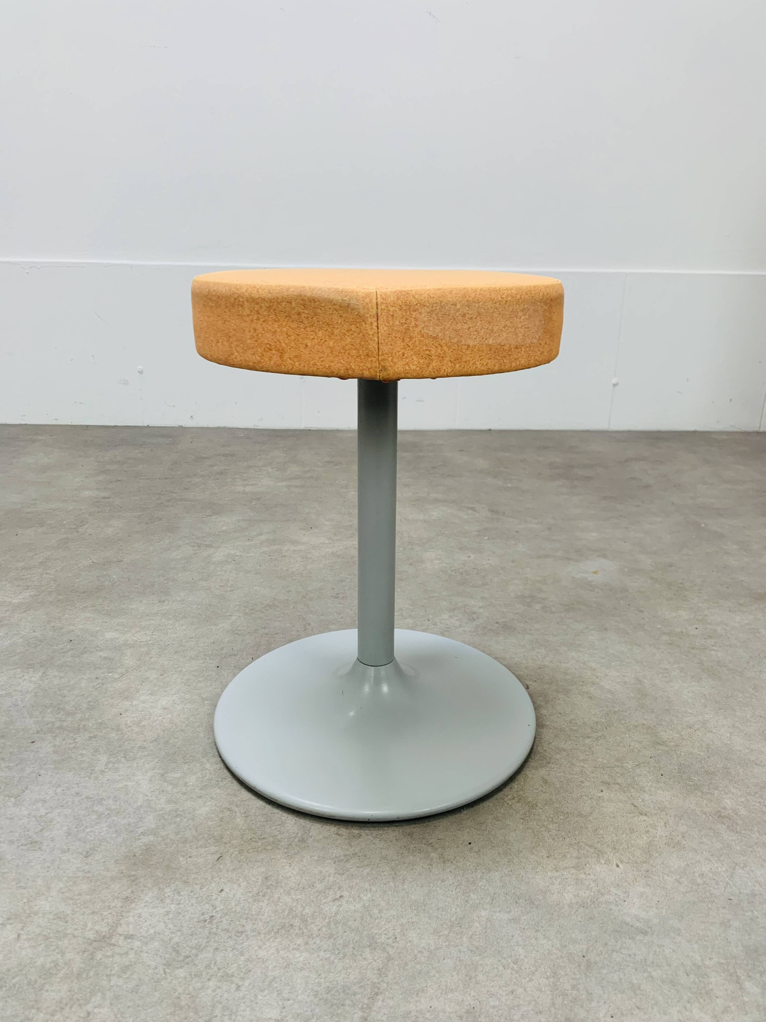 Orange tulip foot stool from the 80s, vintage