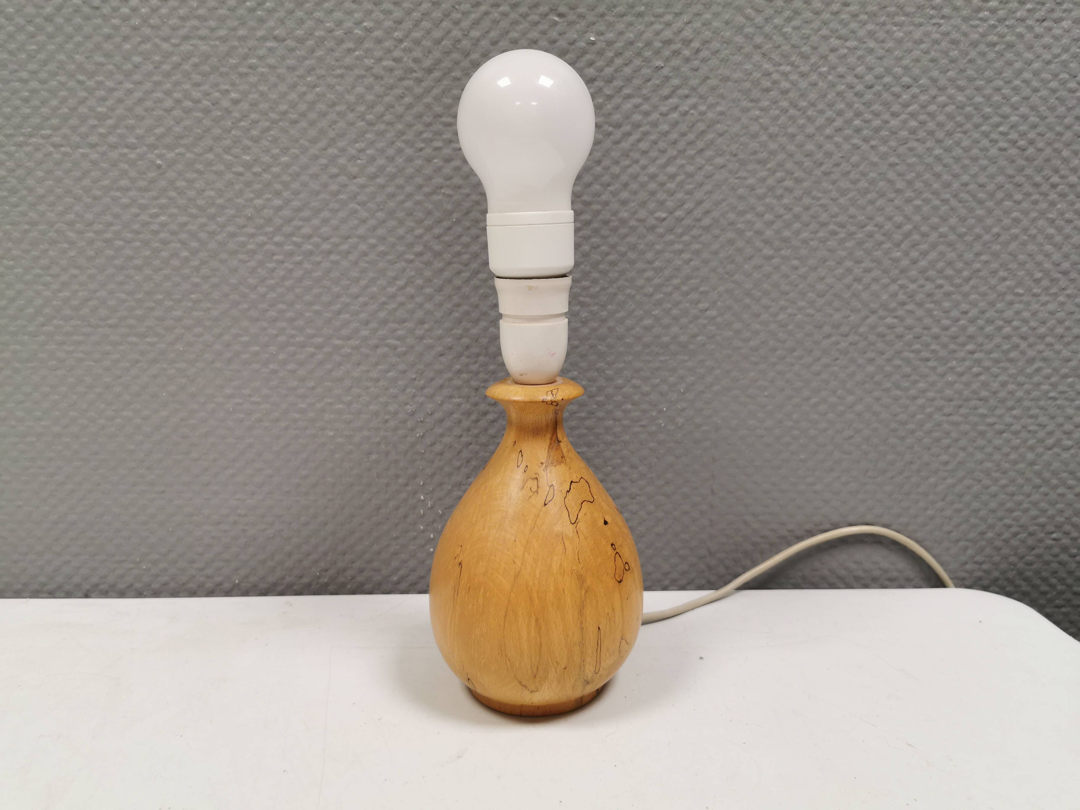 Danish lamp turned in pine wood with the most beautiful markings