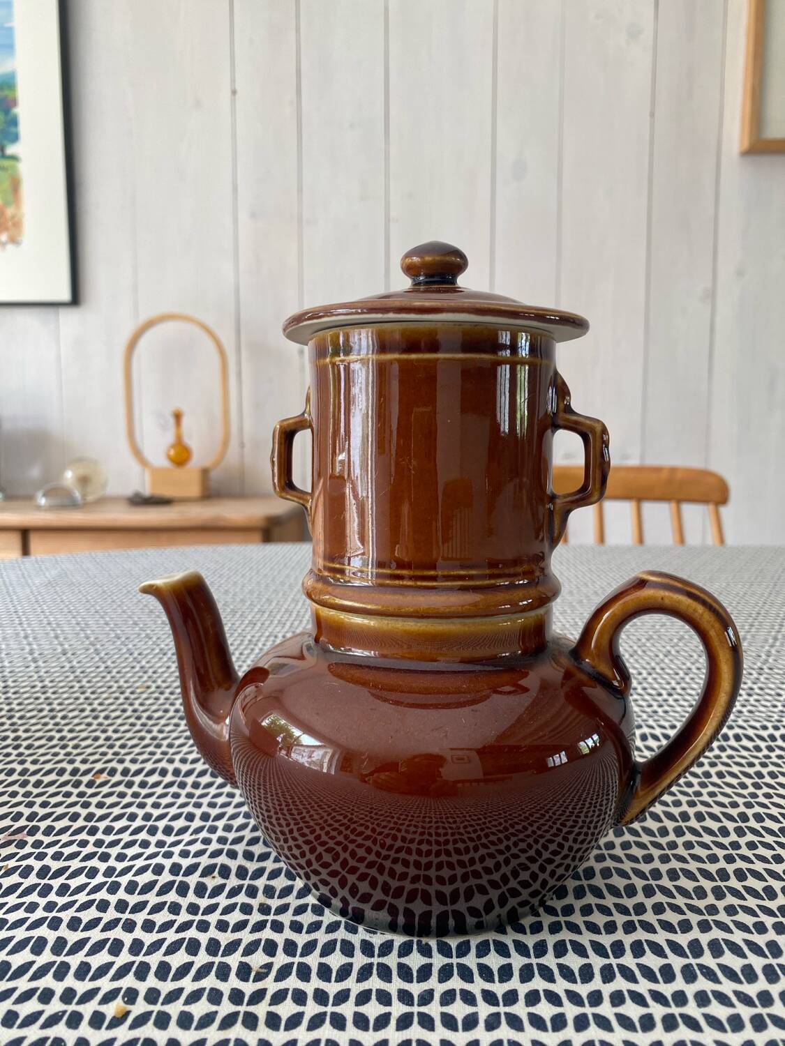 Ceramic tiered coffee pot