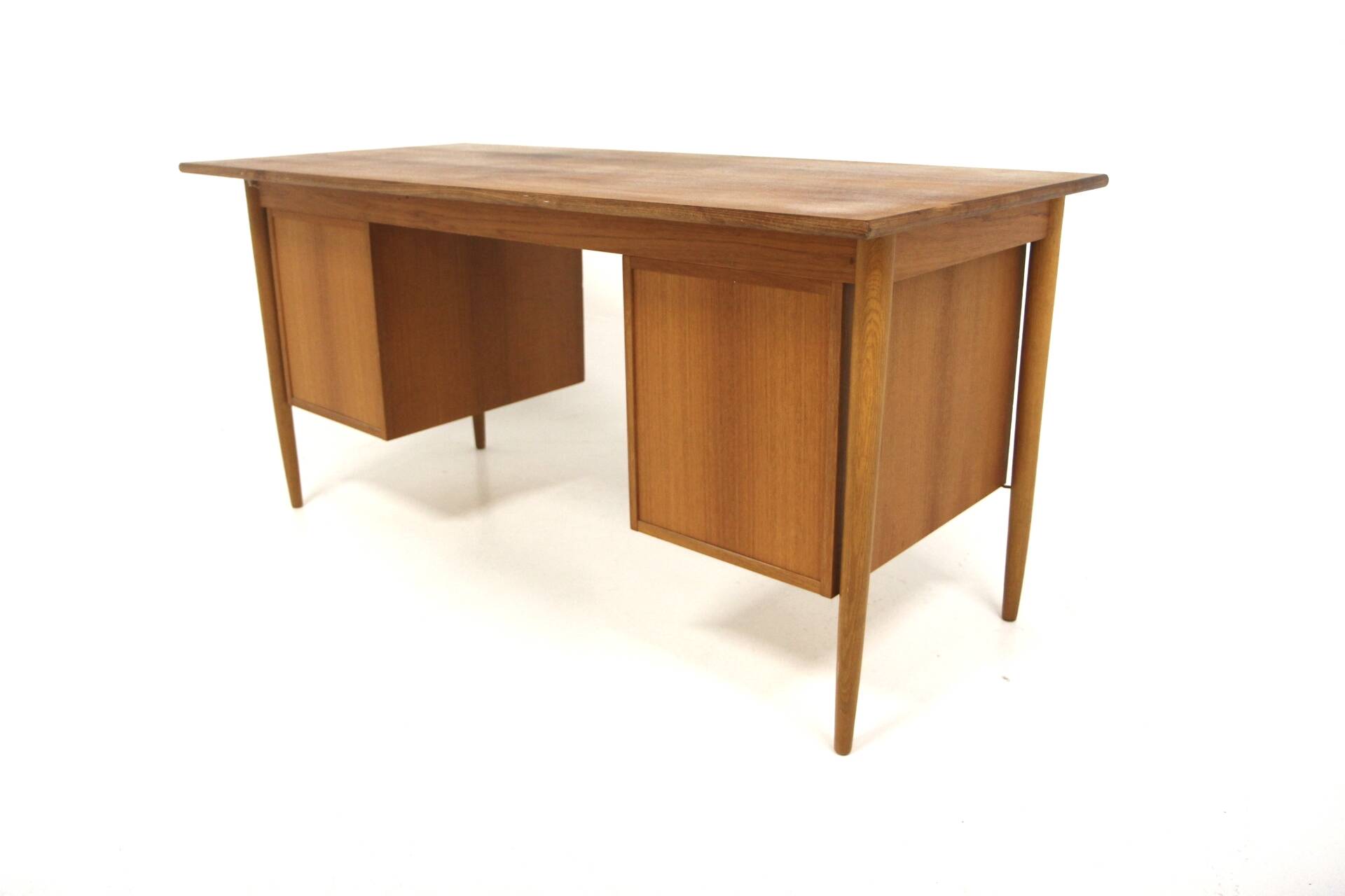 Bureau scandinave en teck, Suède, 1950