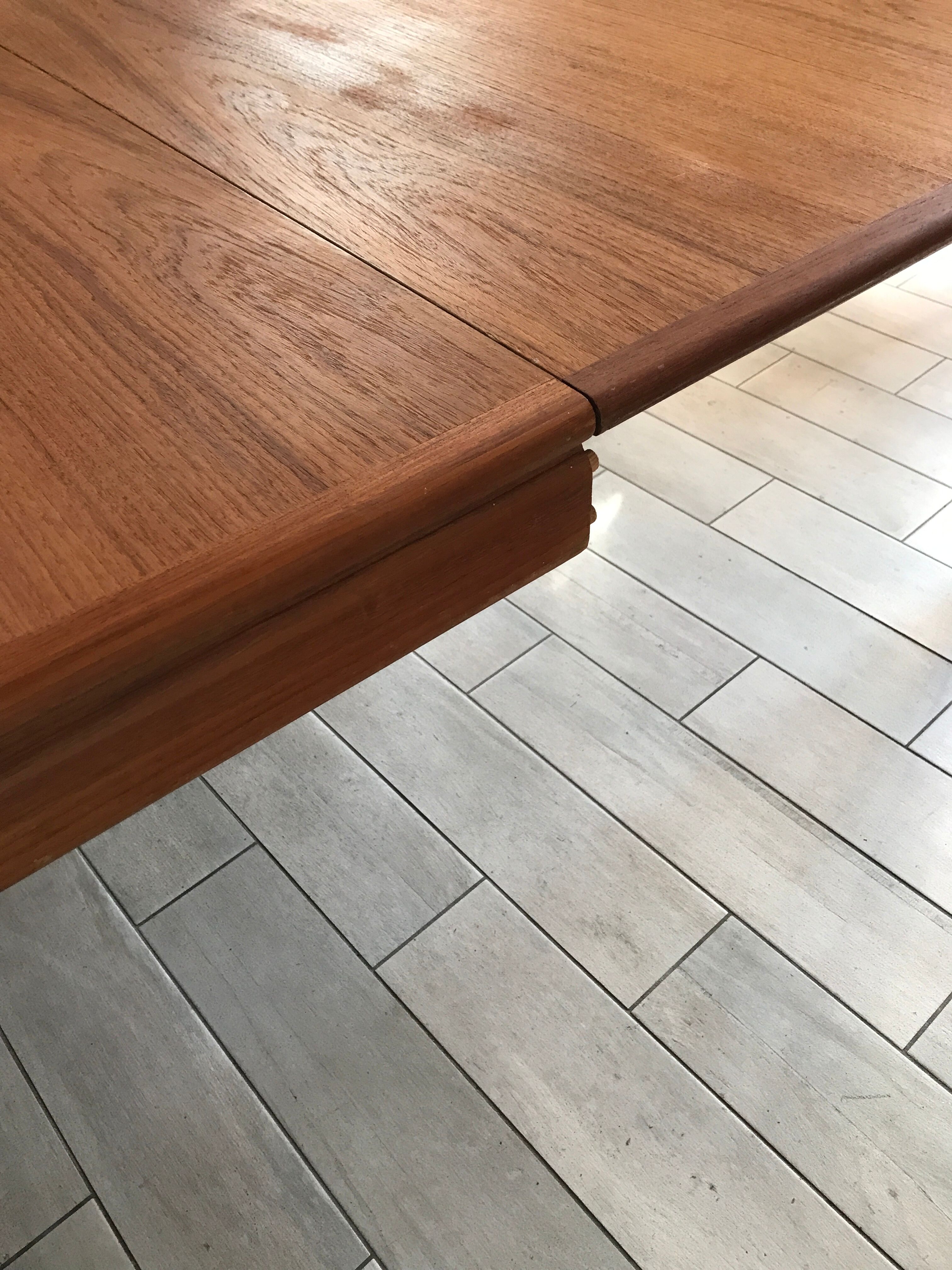 Scandinavian table Samcom design Arne Hovmand Olsen Denmark 60s