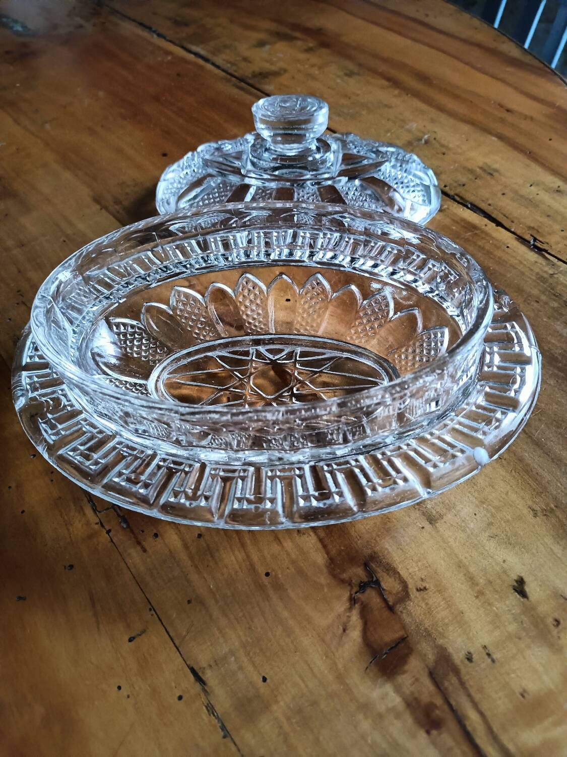 Butter dish and its lid
