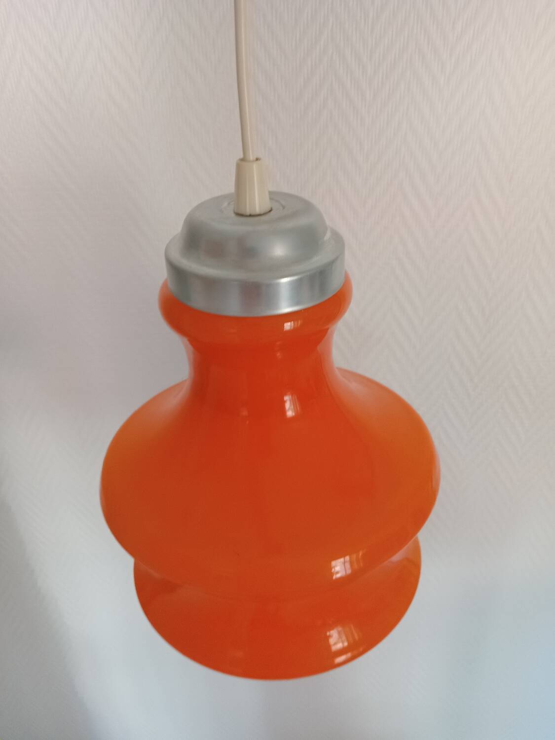 Suspension vintage orange 1970