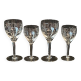 2 wine glasses and 2 engraved crystal water glasses