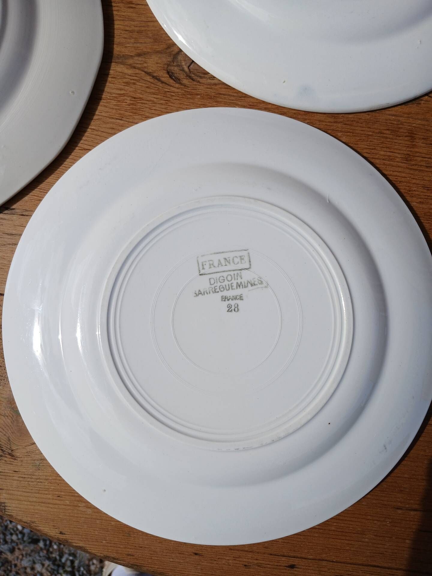 10 assiettes à dessert anciennes dépareillées 