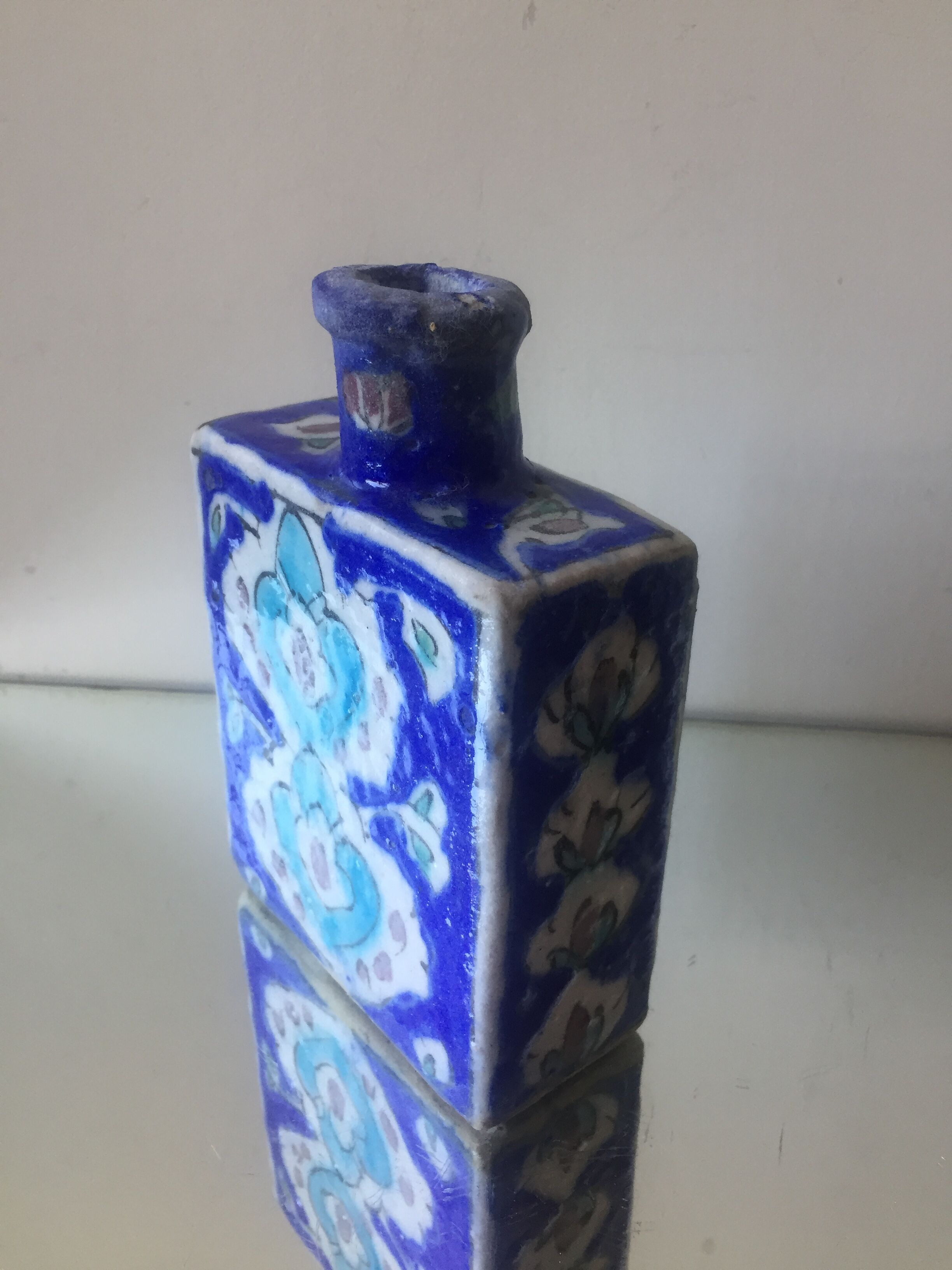 Islamic art ceramic vase in Iznik style antique