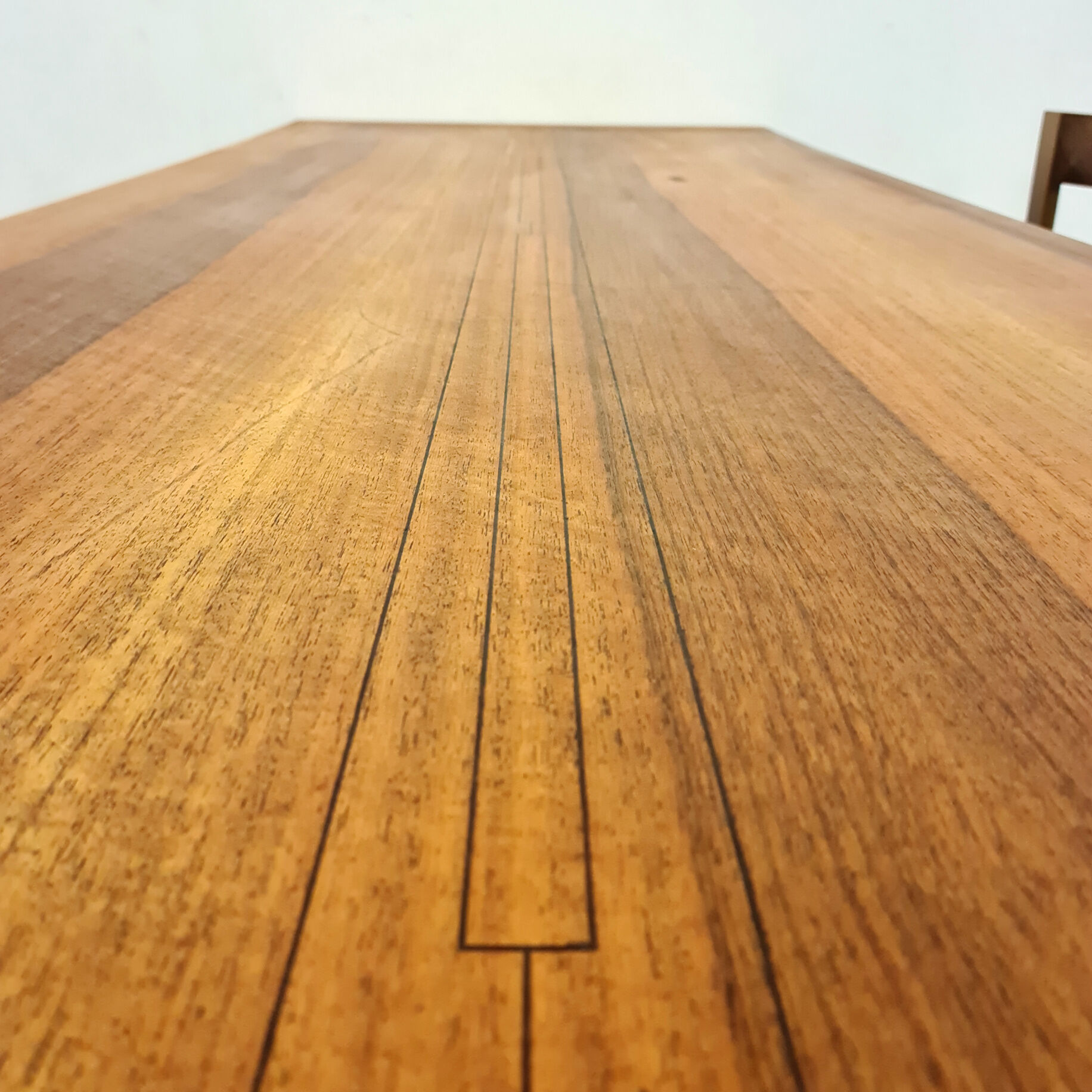 Table et chaises en noyer par Antonio Virgilio pour Bernini Italie années 1970