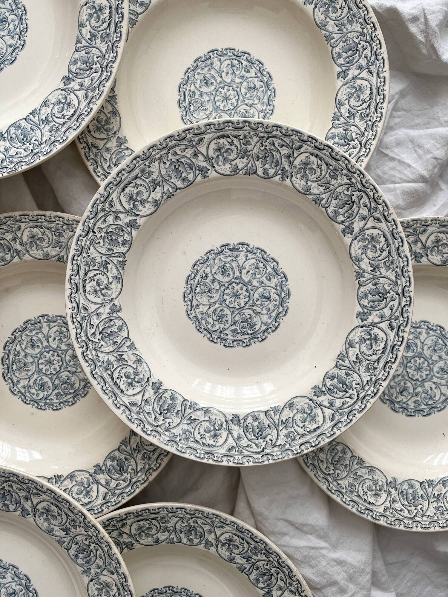 "Renaissance" ironstone dinnerware set from Creil and Montereau - 30 pieces