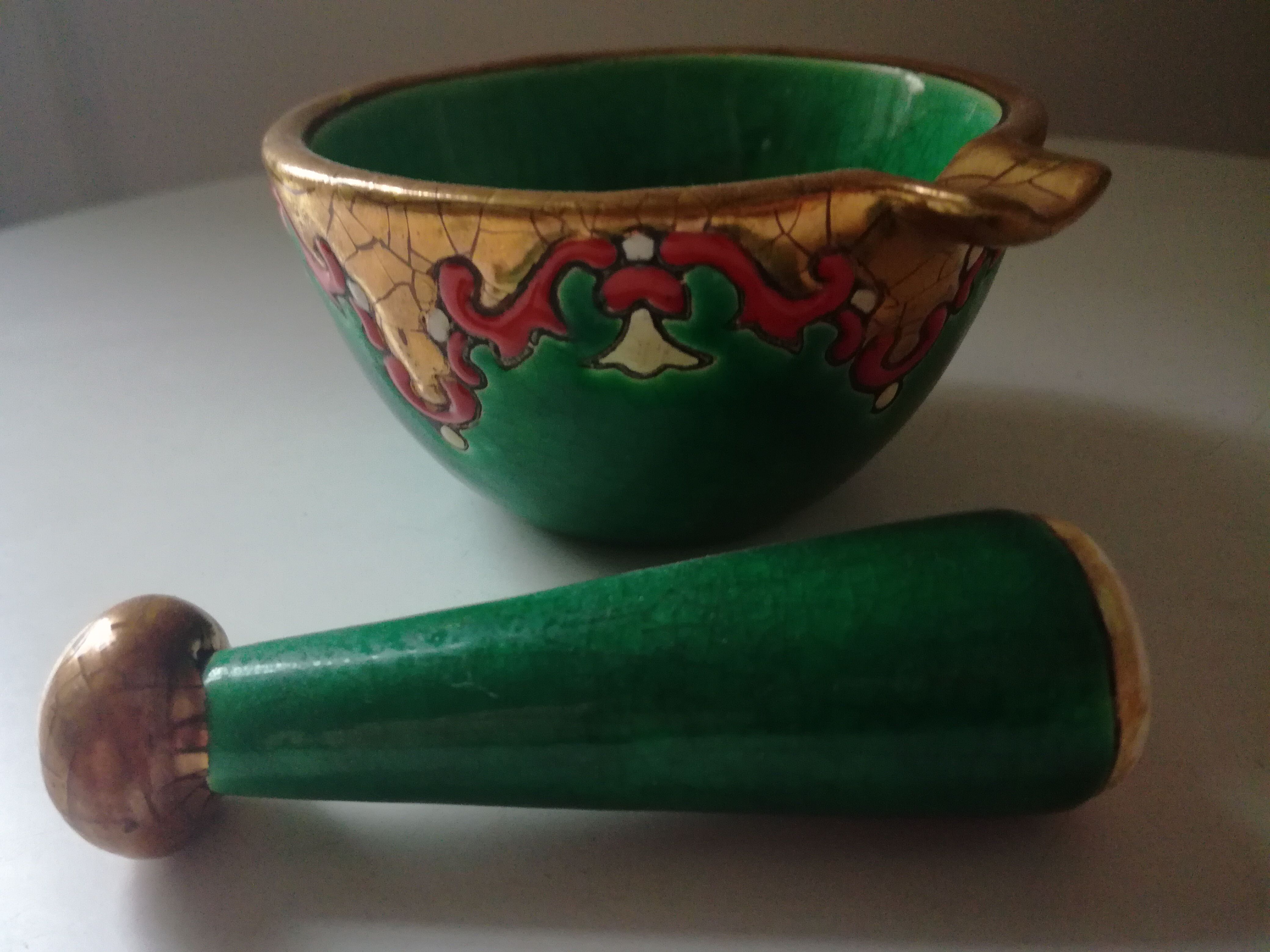 Longwy mortar and pestle