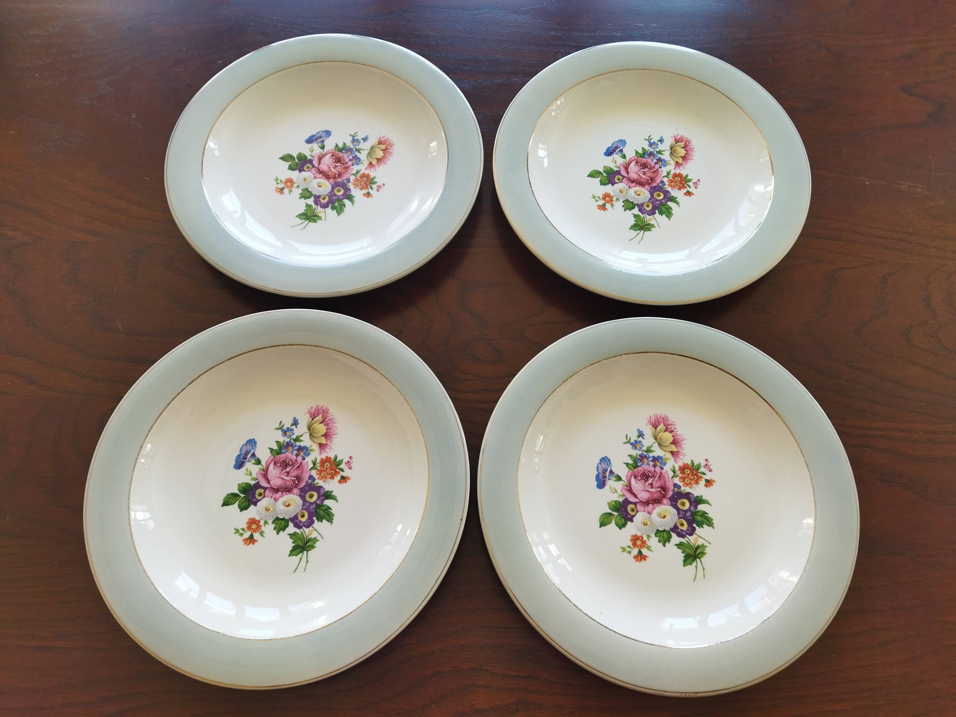 8 semi-deep plates Salins Opaceline 702