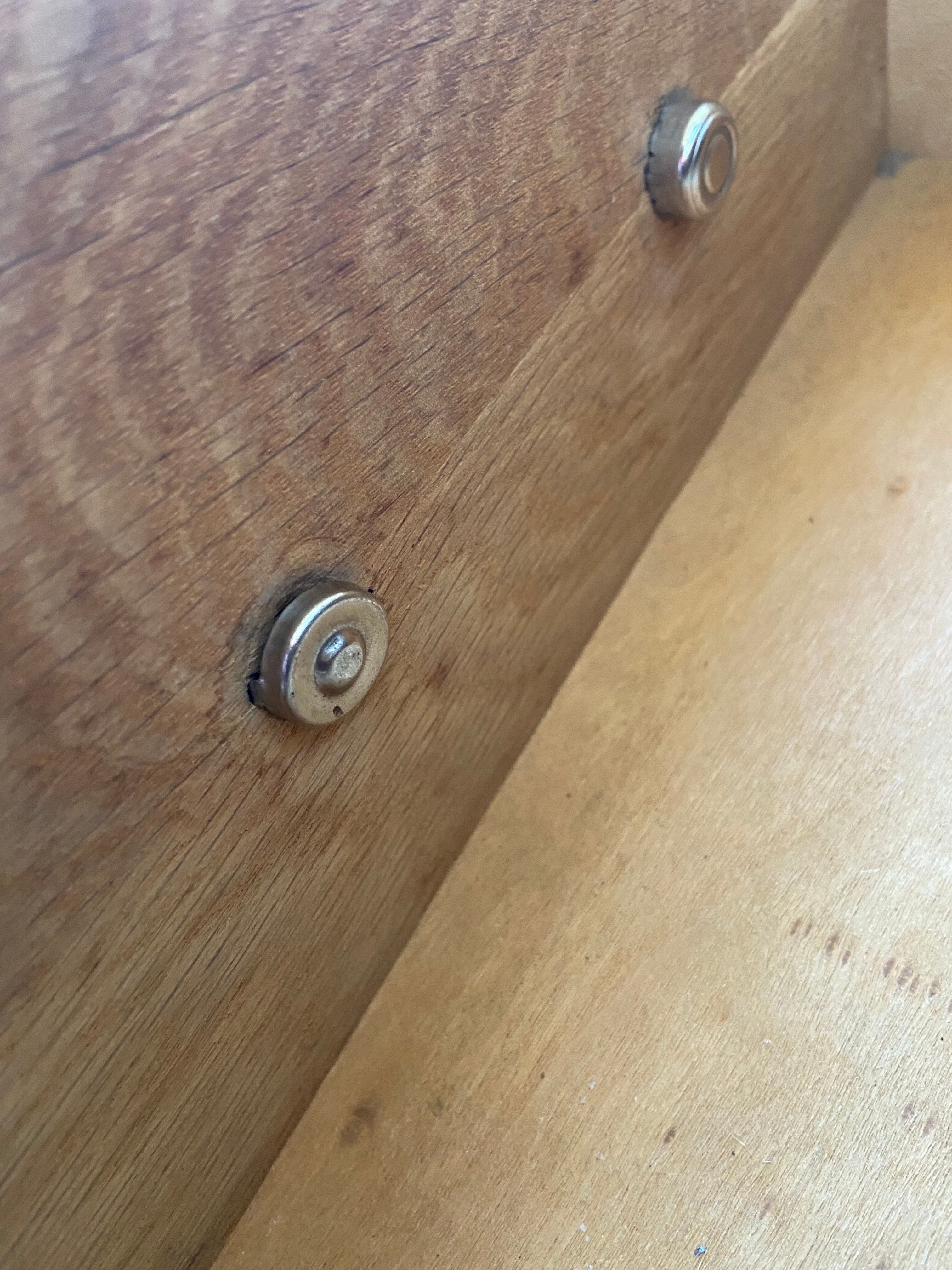Commode en bois trois tiroirs