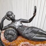 Regul statuette
