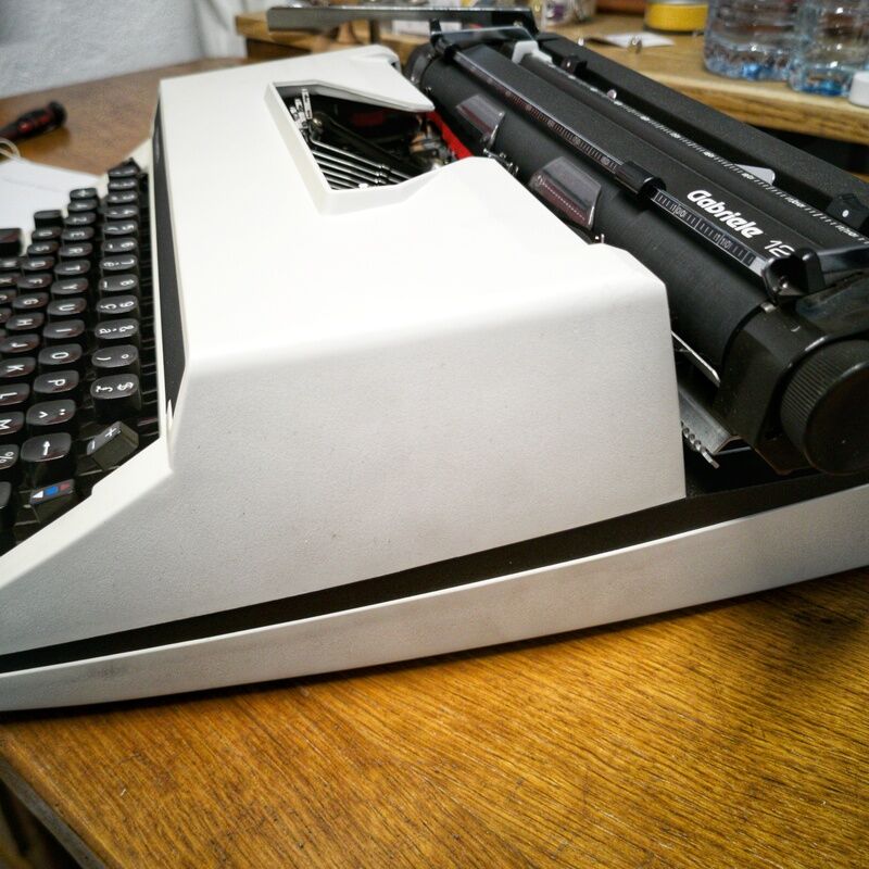 Triumph Adler typewriter - Gabriele 12 | Selency