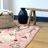 Vintage moroccan boujad rug, original pink pastel toned berber