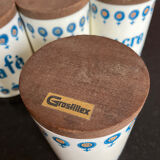 Grosfillex plastic spice pot