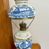 Oil lamp in delphi porcelain
