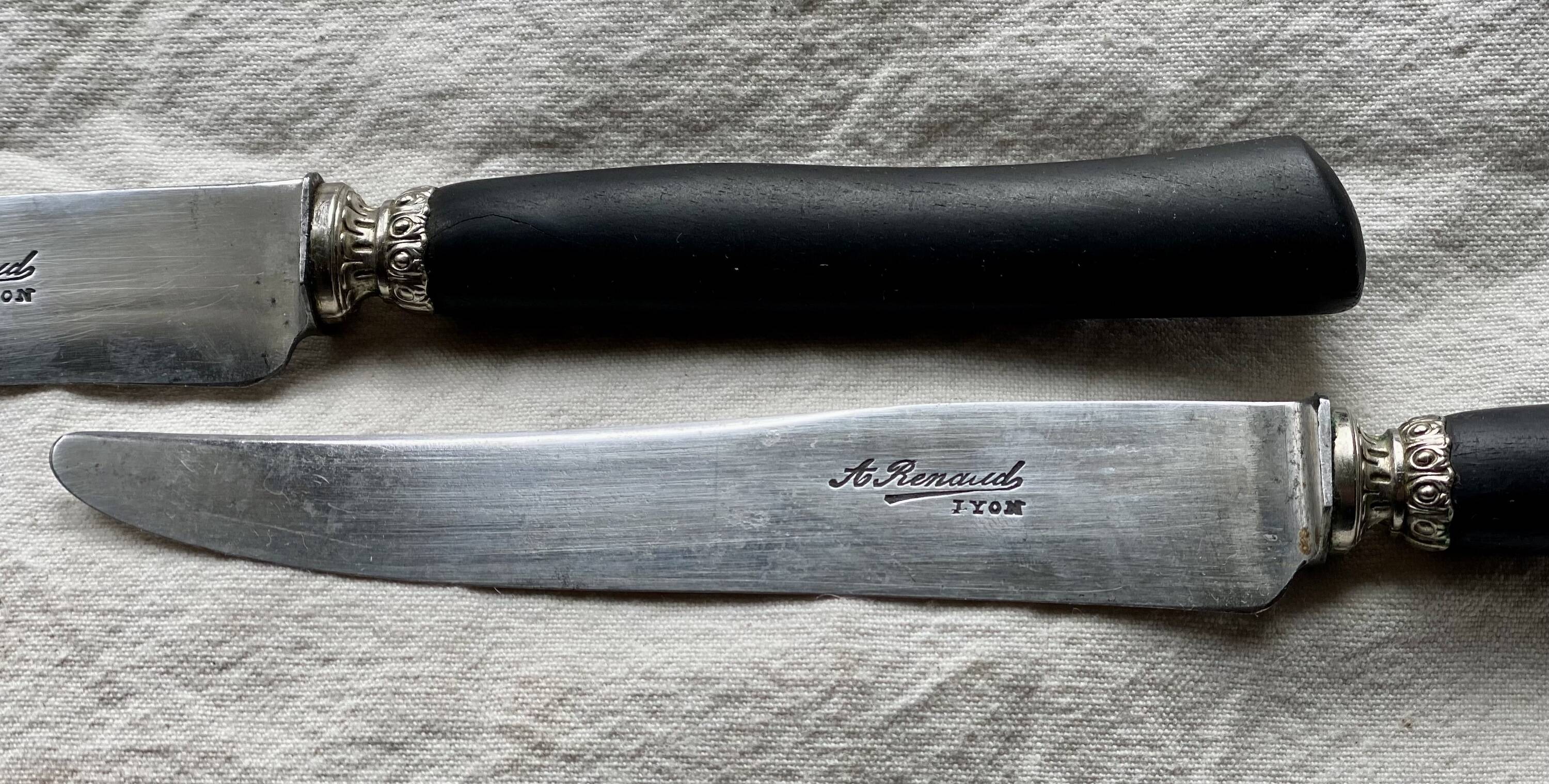 Set of 6 table knives from the 19th century, ebony and silver.