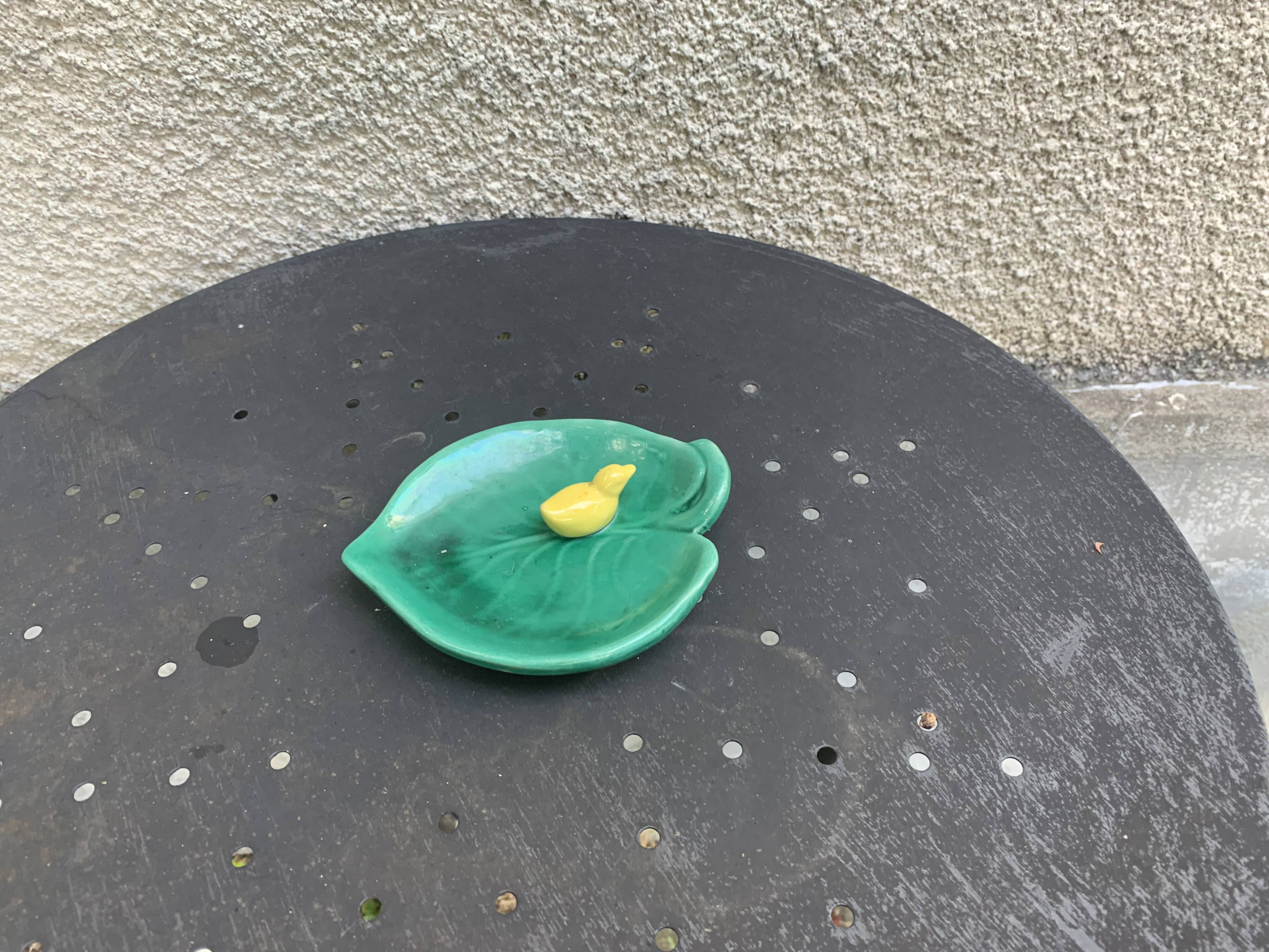 Empty pocket, duck soap dish on green barbotine leaf vintage