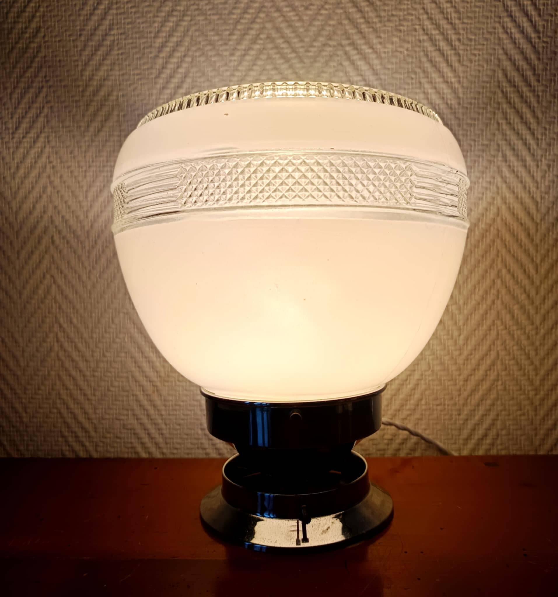 Lampe space age globe et chrome