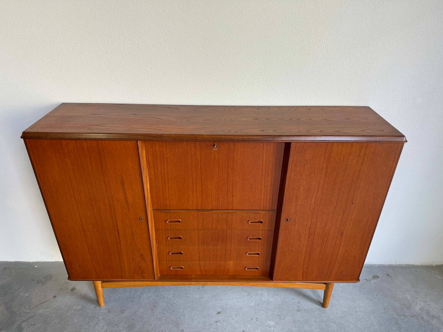 Vintage Danish Highboard teak and oak