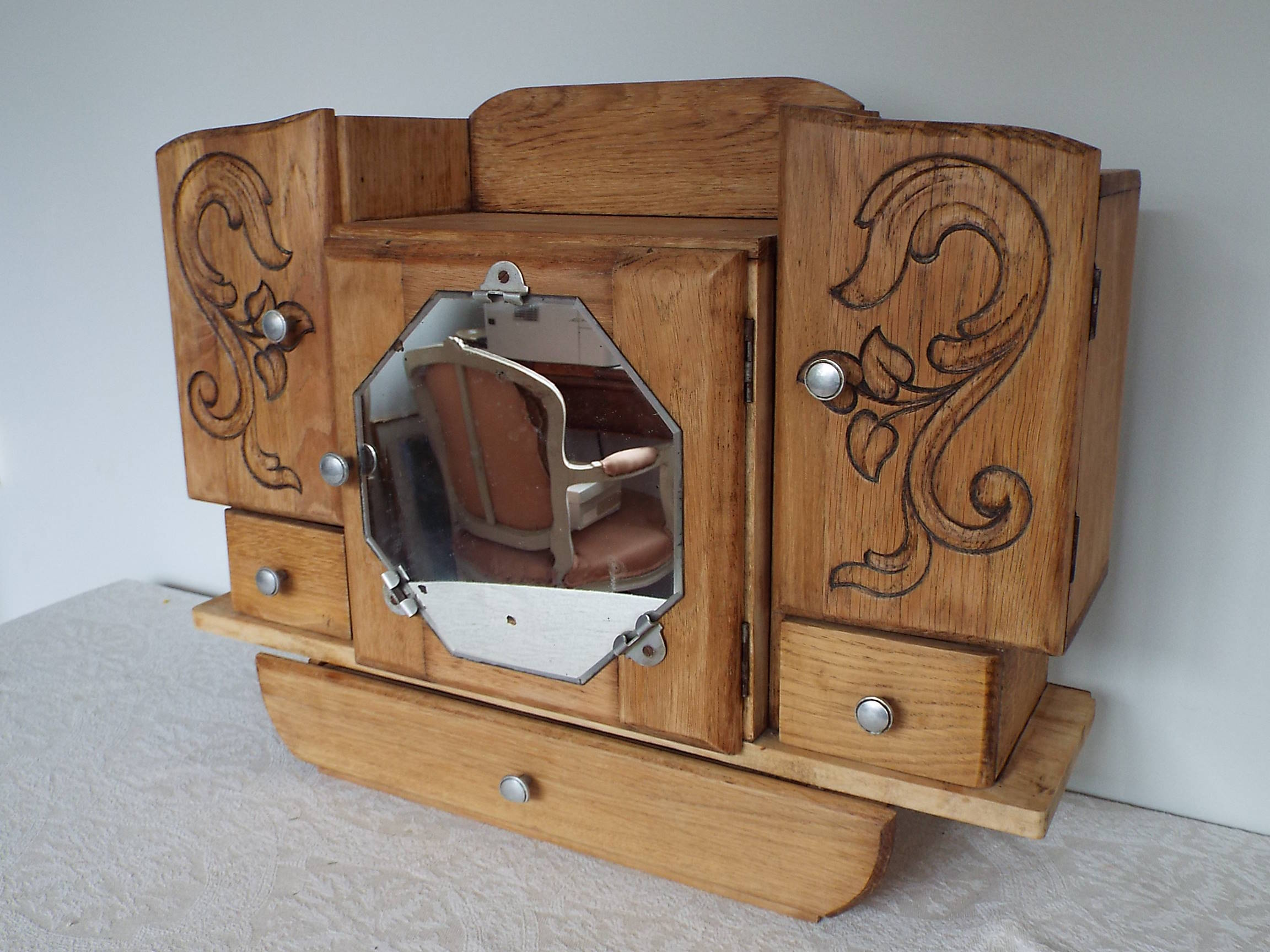 Medicine cabinet