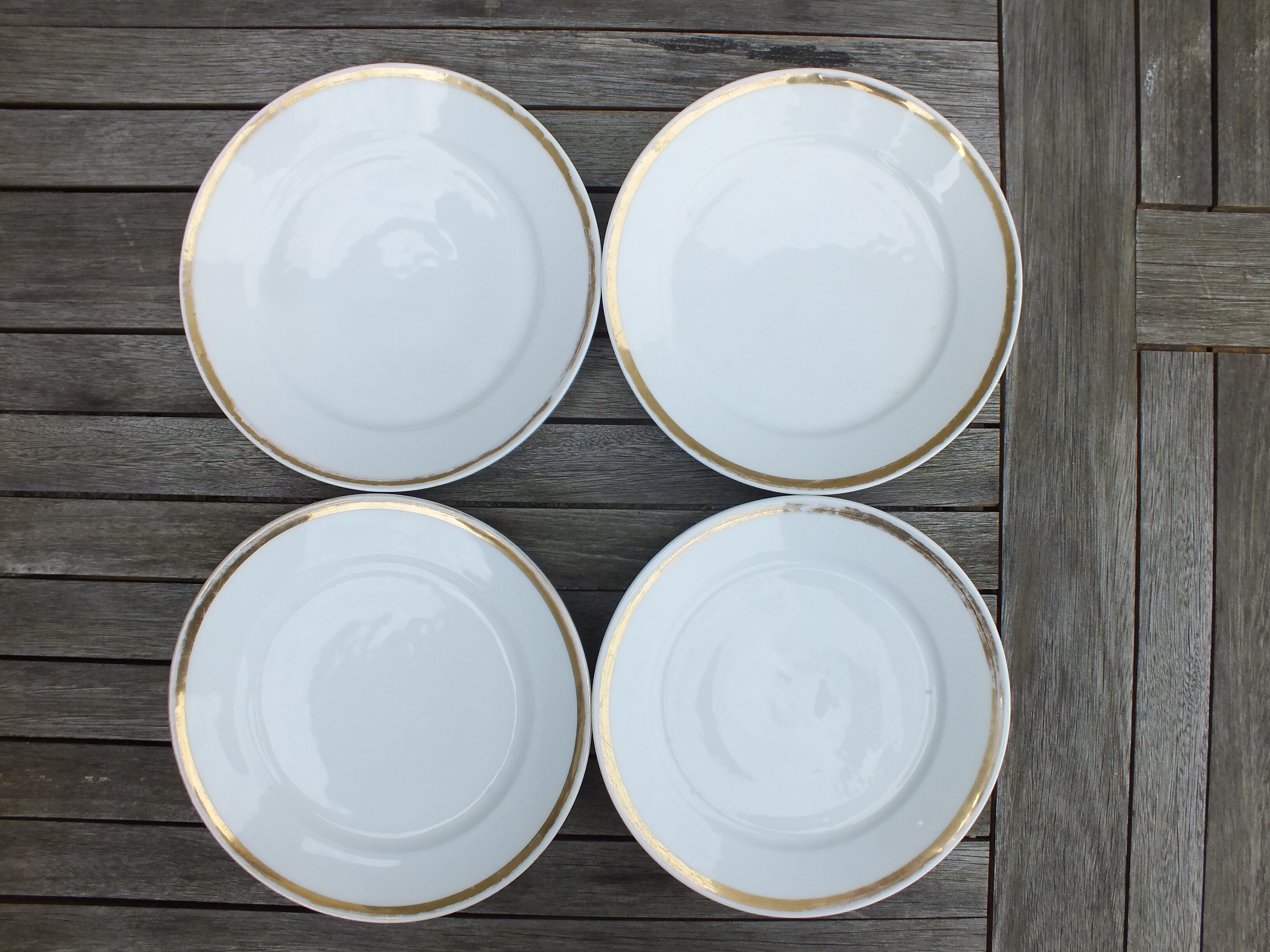 4 plates with hors d'oeuvre in porcelain of Paris 19th - gold net