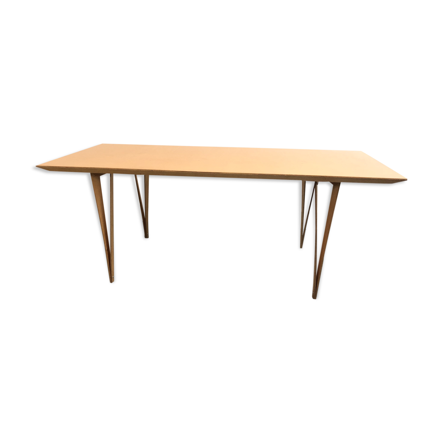 Dining table spanoto design Nils Holger for Moormann