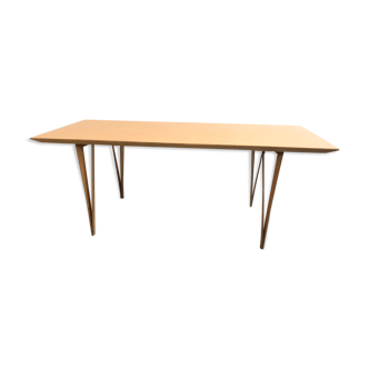 Dining table spanoto design Nils Holger for Moormann