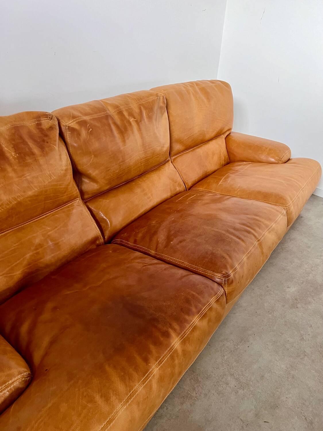 Vintage 3-seater sofa in Camel brown leather design roche bobois France from the 70s