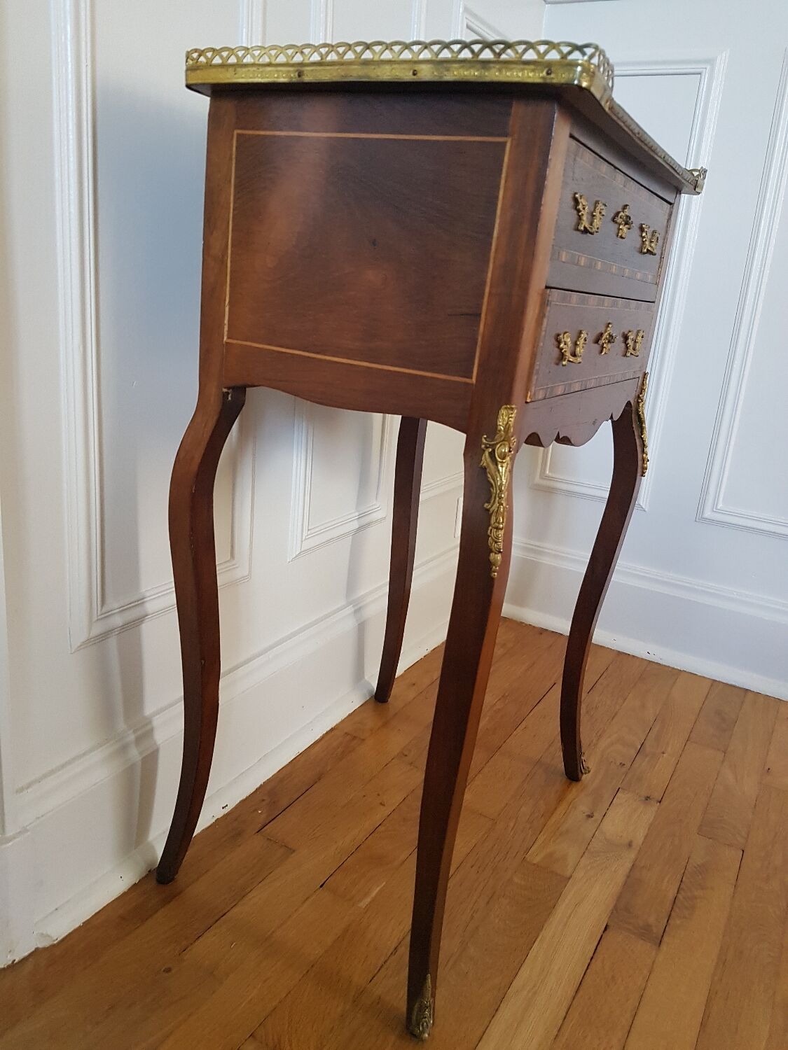 Louis XV style chest of drawers