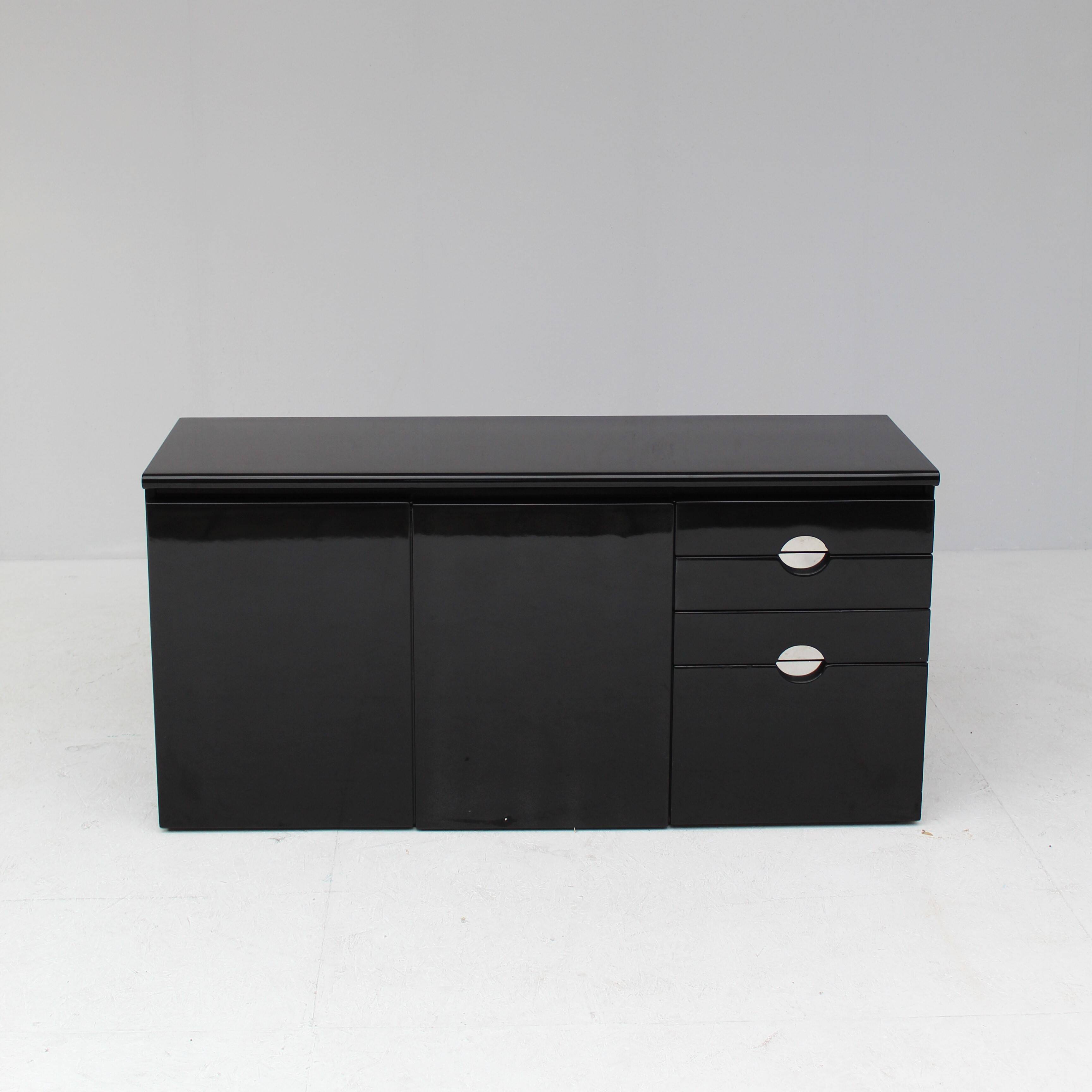 Commode italienne moderne MB3 pour Azucena