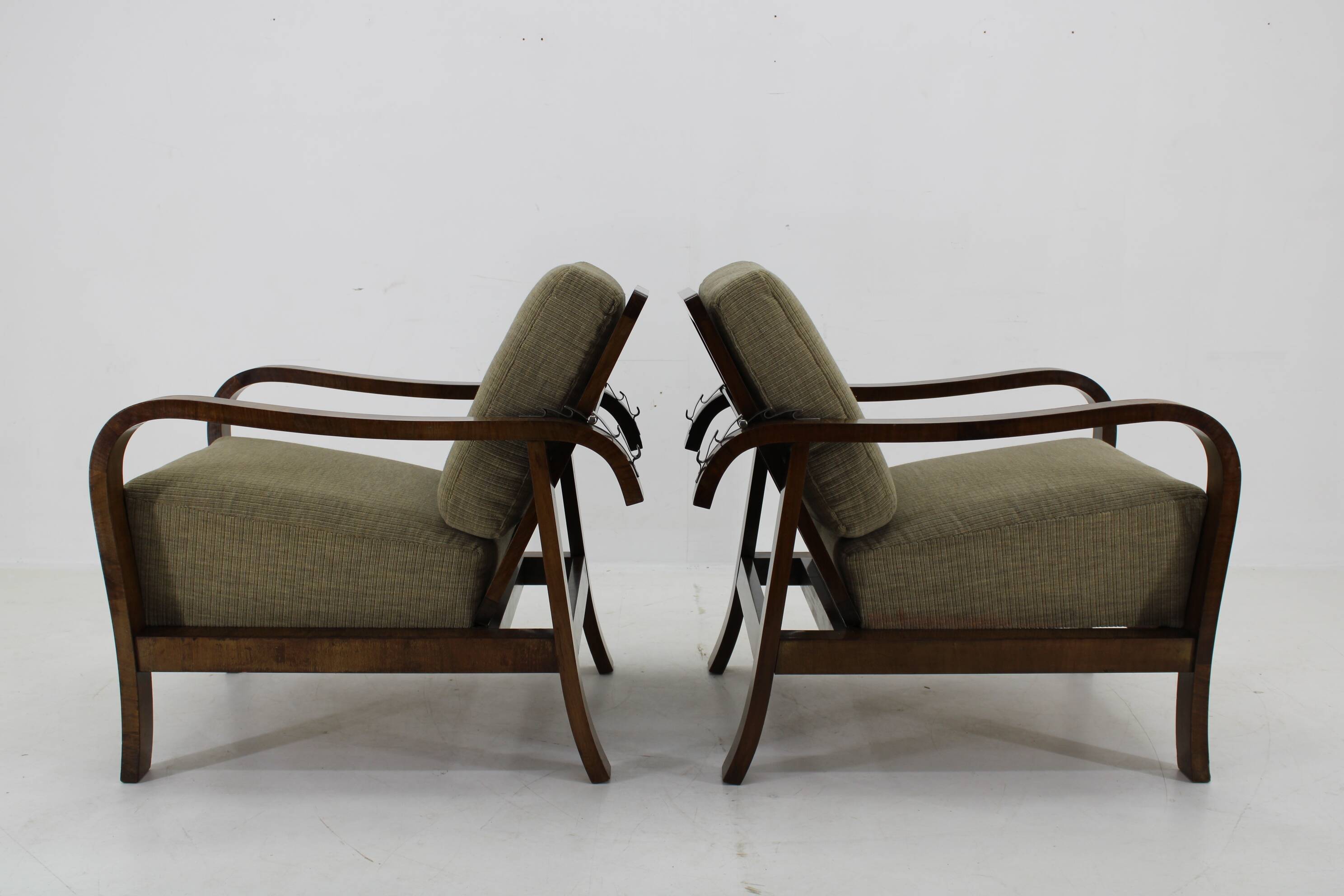 1930s Pair of Art Deco Armchairs in Walnut Finish, Czechoslovakia