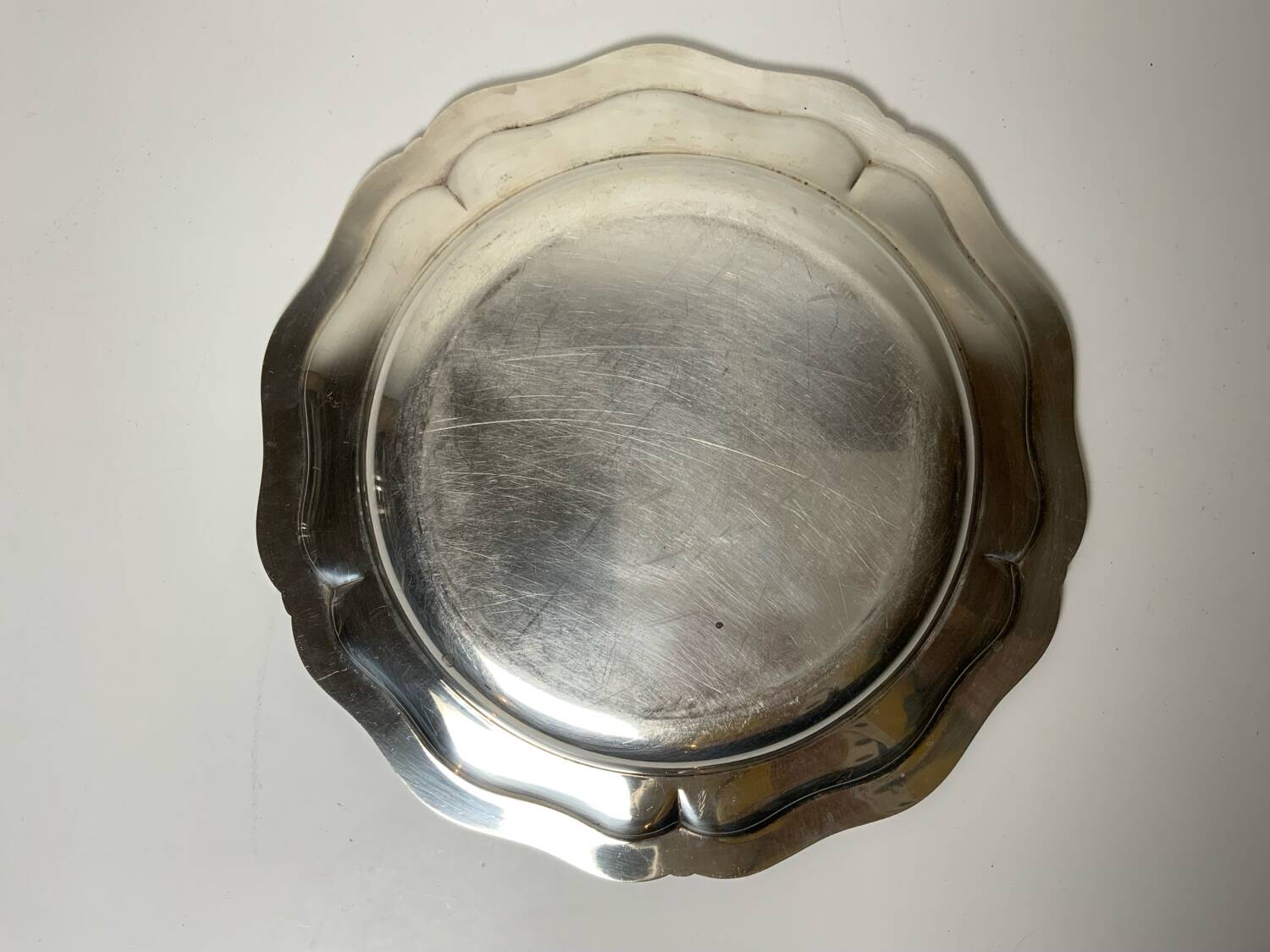 Round silver metal dish